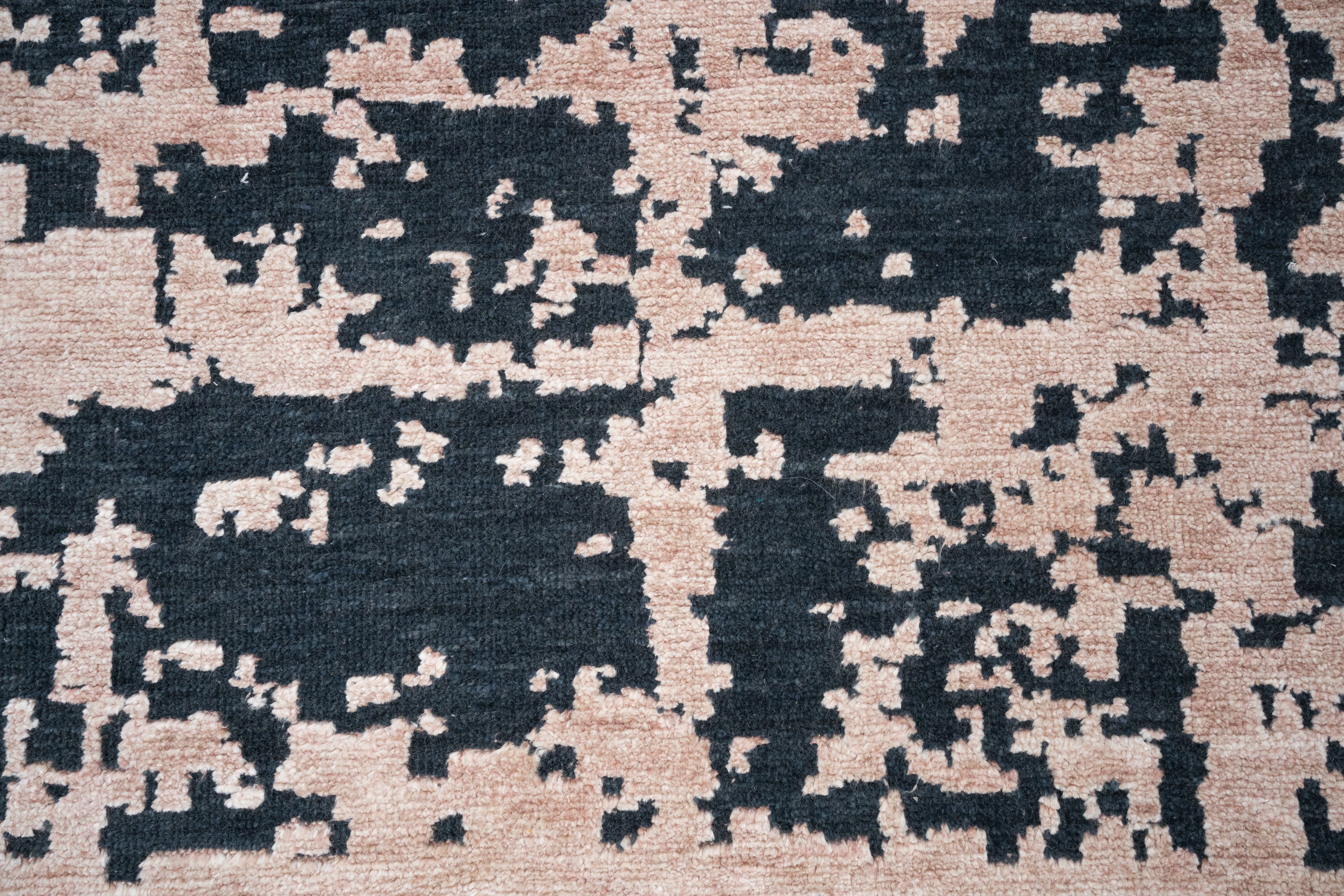 Abstract Design  Handknotted Carpet DIA- 117 GALAXY CHECK, Gunmetal & Pale Taupe