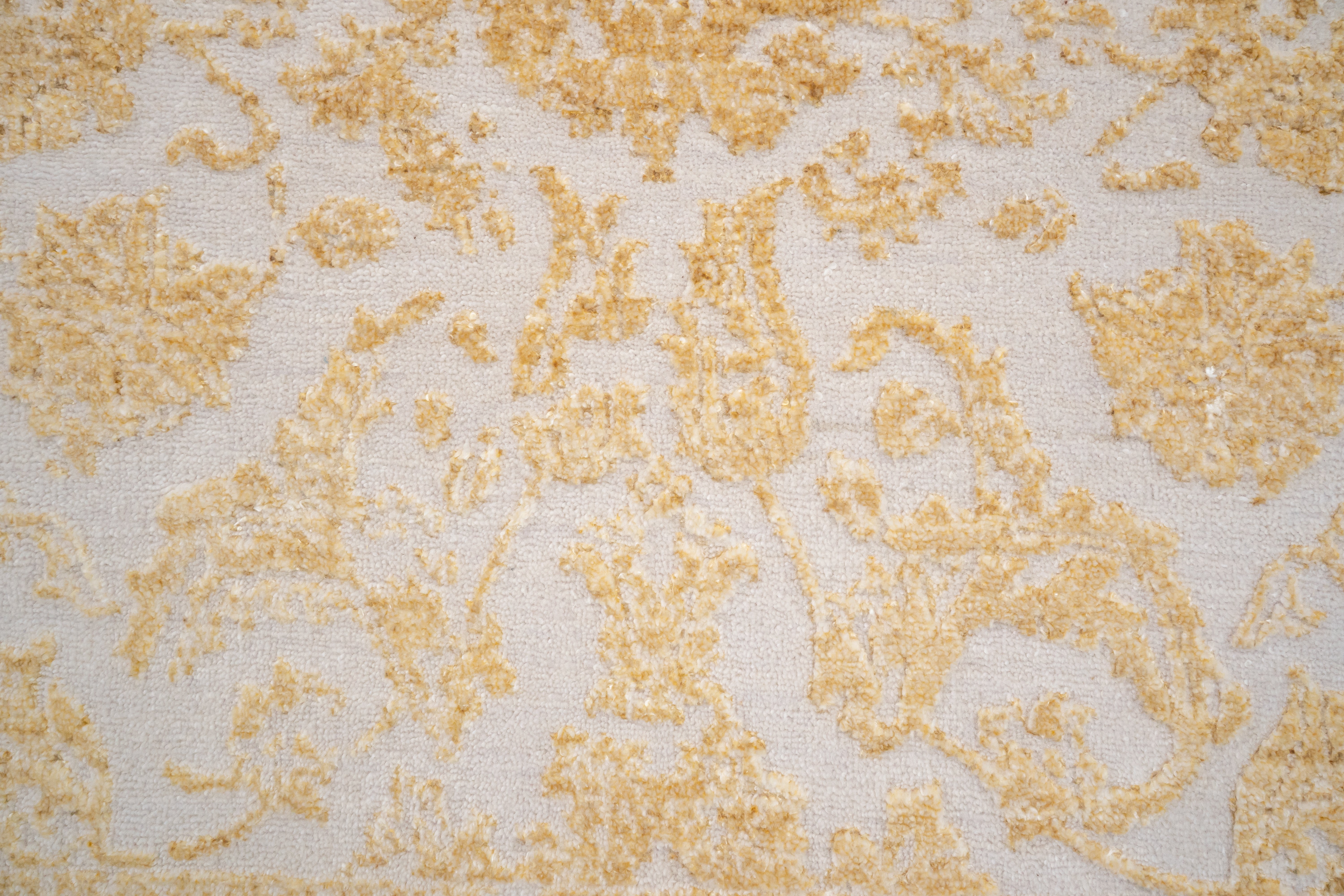 Handknotted Rug  DIA- 119 JK-A Dust Storm & Gold