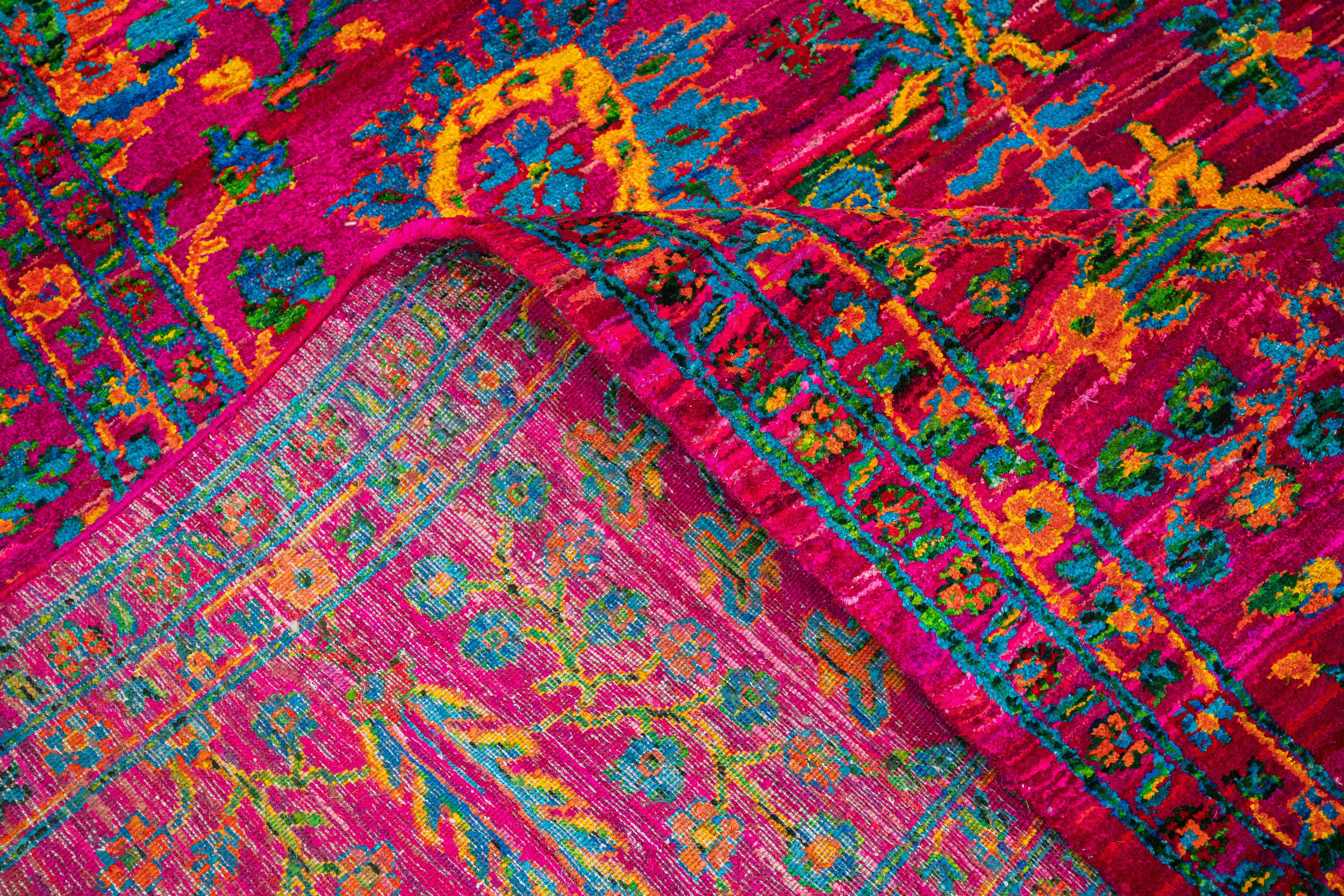 Handknotted Carpet DIA- 127 PHOOLMANDI, MULTI COLOR