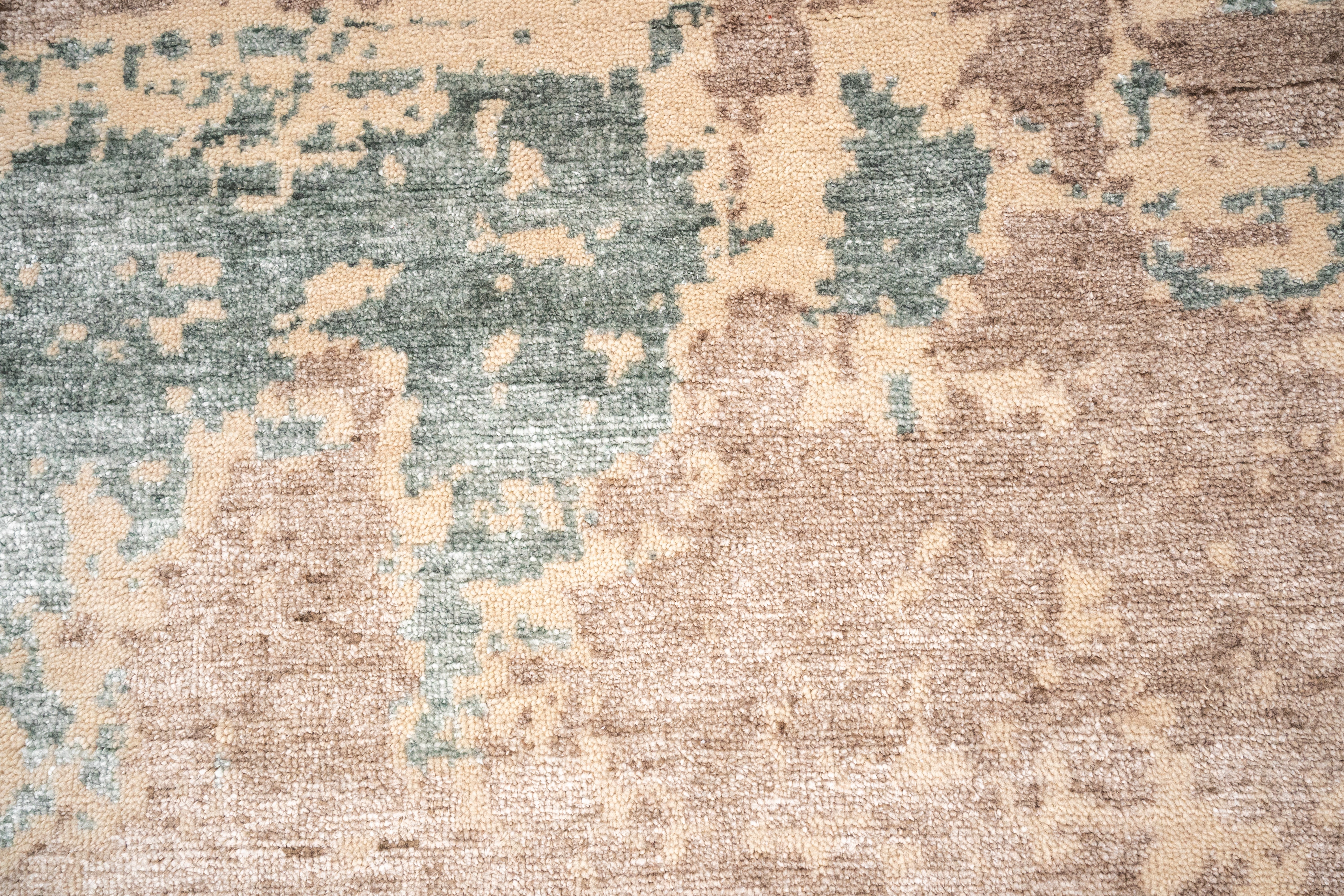 Abstract Design   Handknotted Runner Rug DIA- 128 GALAXY 23