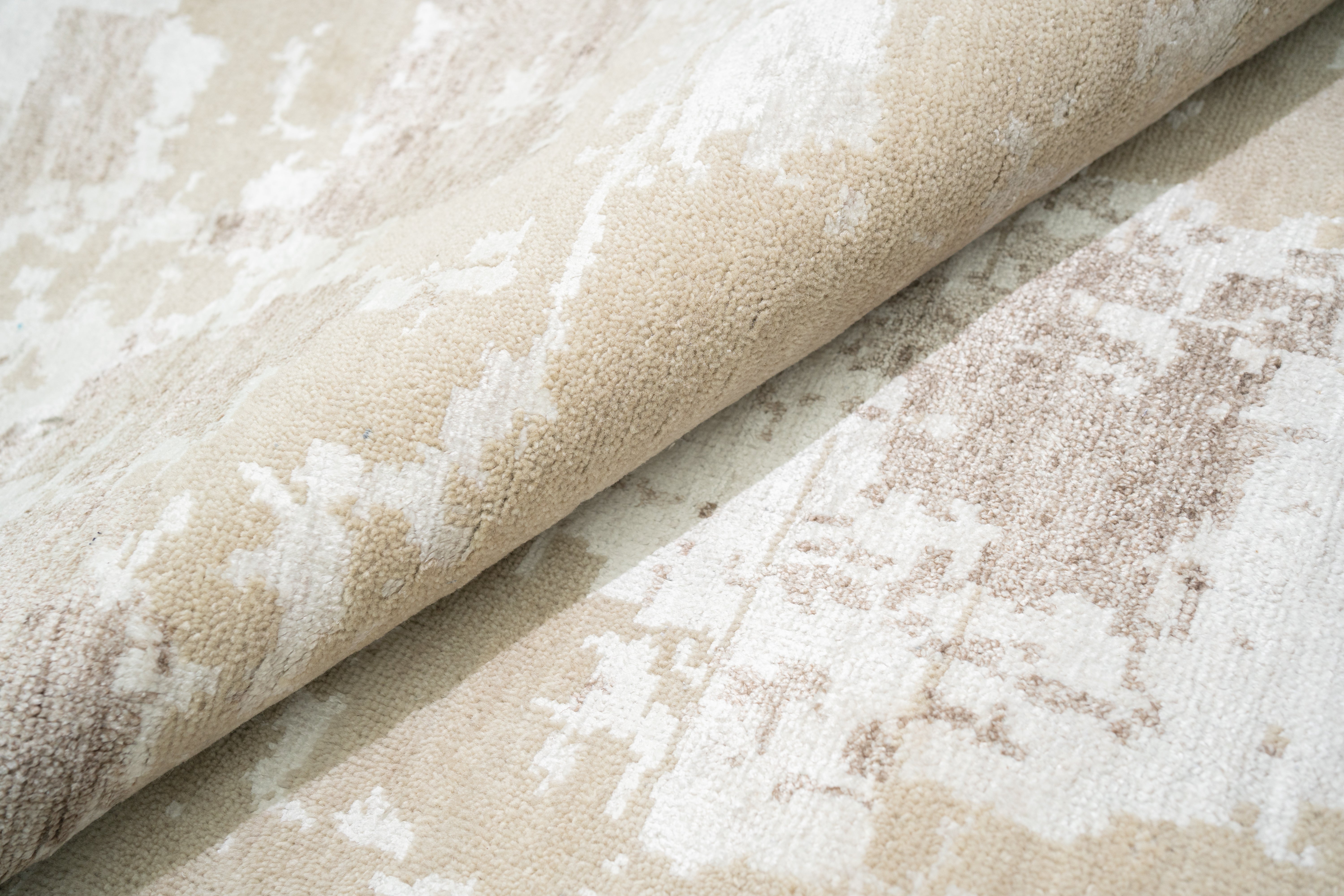 Abstract Design  Handknotted Carpet DIA- 137 GALAXY 23, IVORY & MULTI