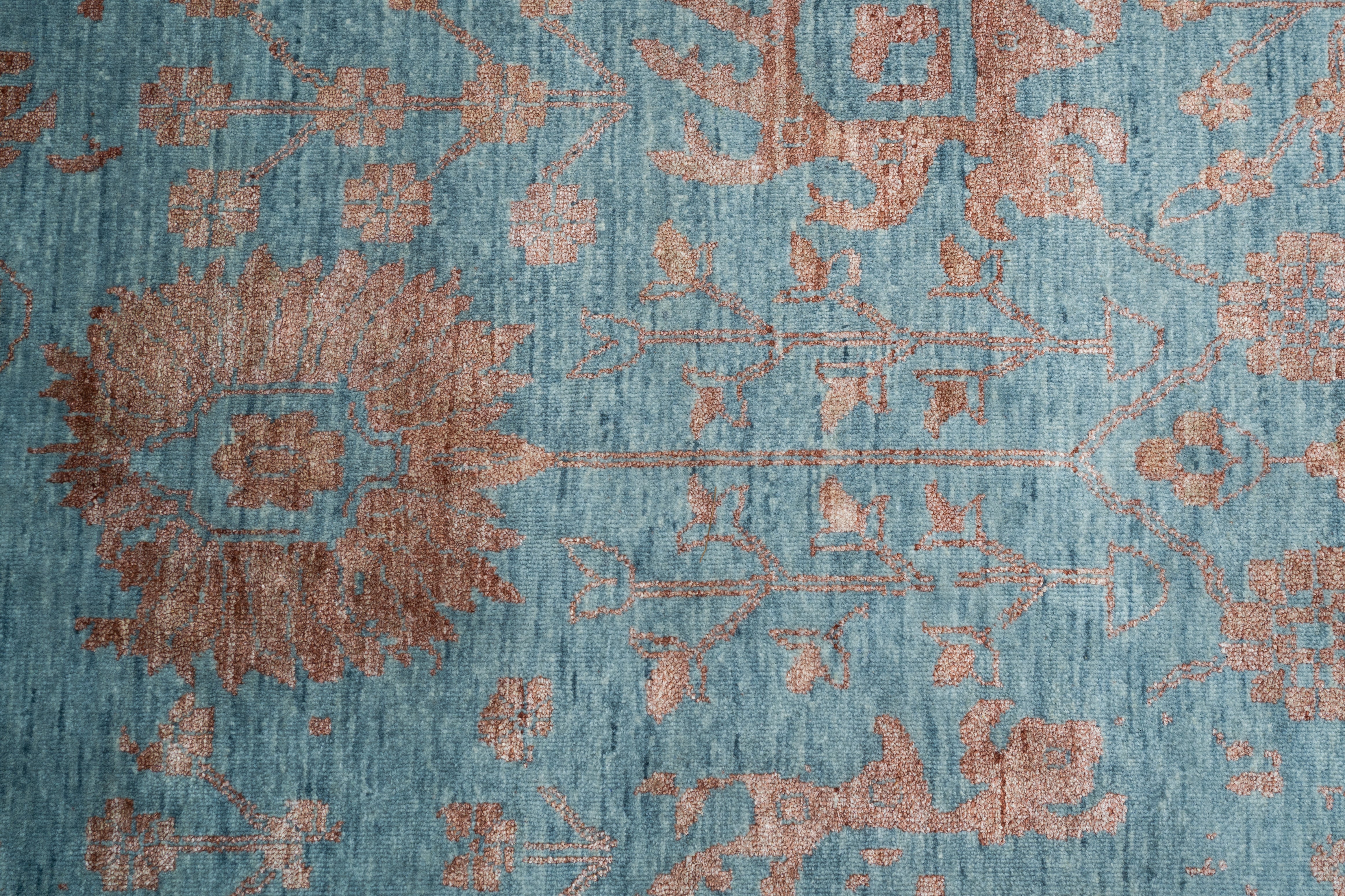 Handknotted Carpet DIA- 2635 VASE 3