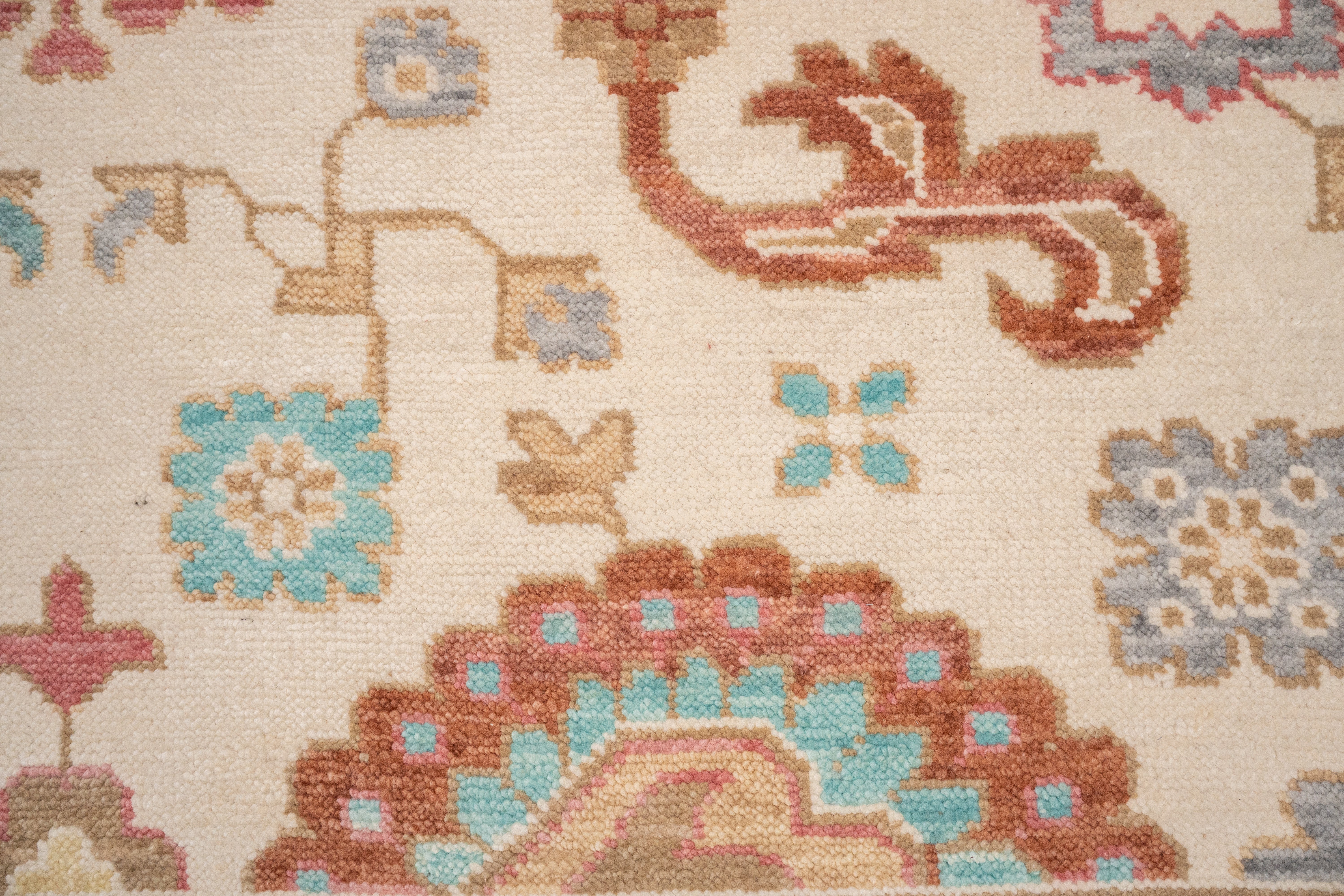 Handknotted Carpet, DIA- 13 OUSHAK, Almond, Brown, Green Sheen & Taupe
