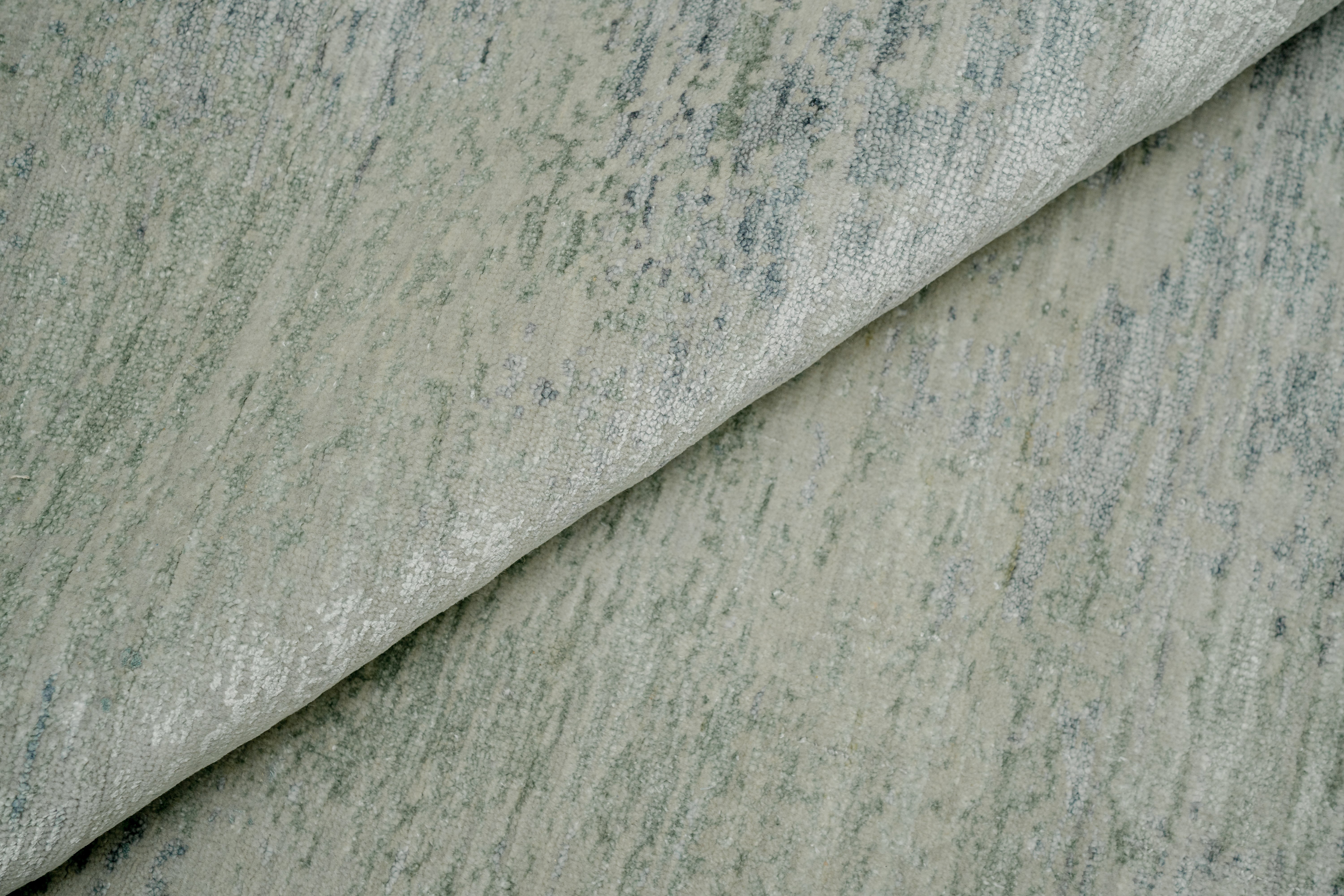 Abstract Handknotted Carpet DIA: 1333 VASE 3, Dolphin Gray, Silver Foil & Stormcloud