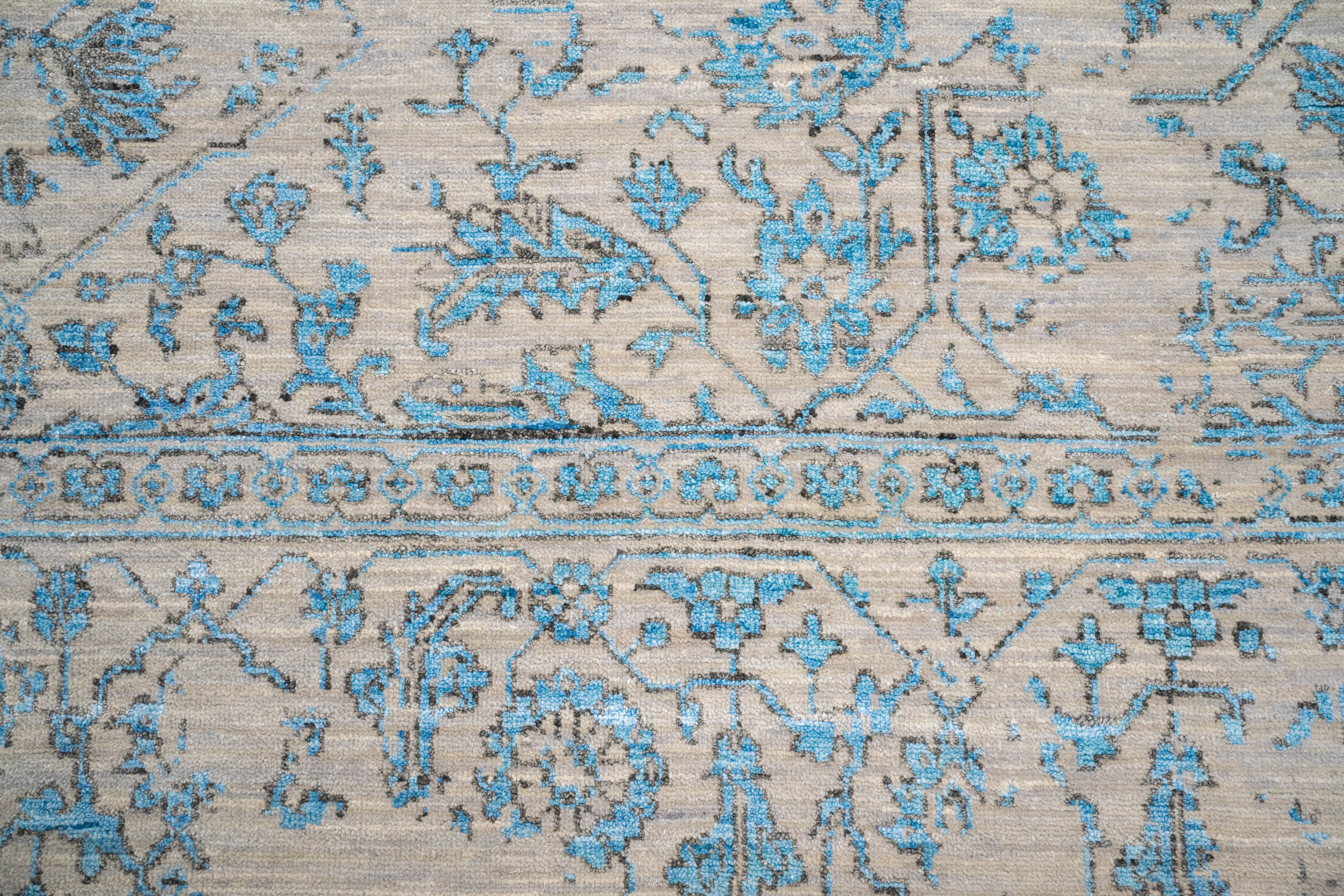 Handknotted Carpet, DIA: 1411 SERAPI, Silver & Aqua