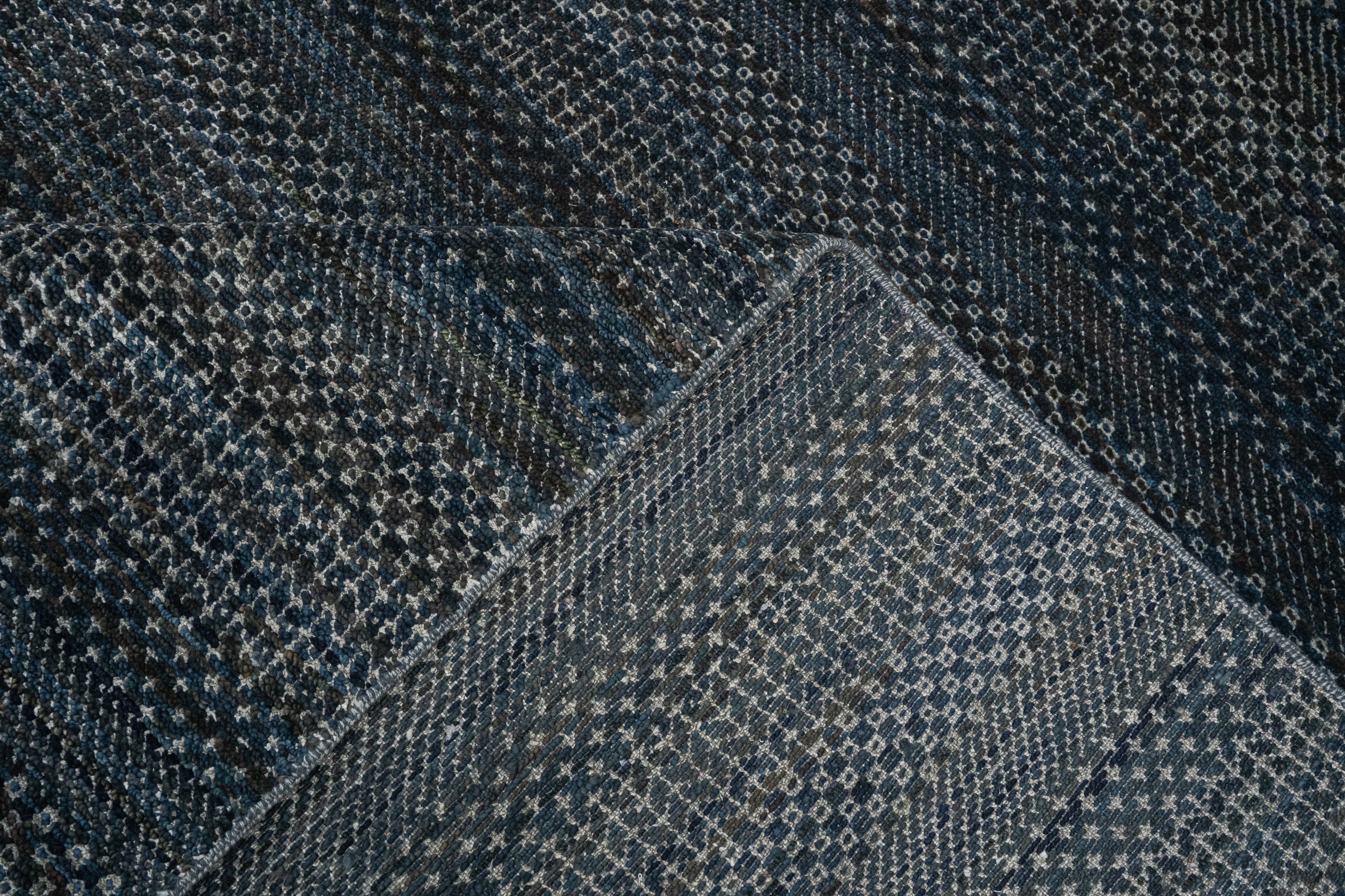 Handknotted Carpet, DIA: 1454 MCN, D.BLUE & SILVER