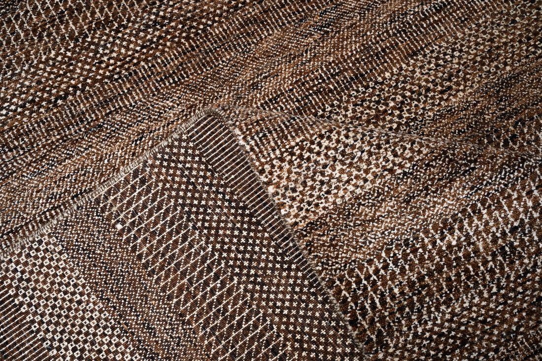 Handknotted Carpet DIA- 1506 MCN,  Brown & Cream