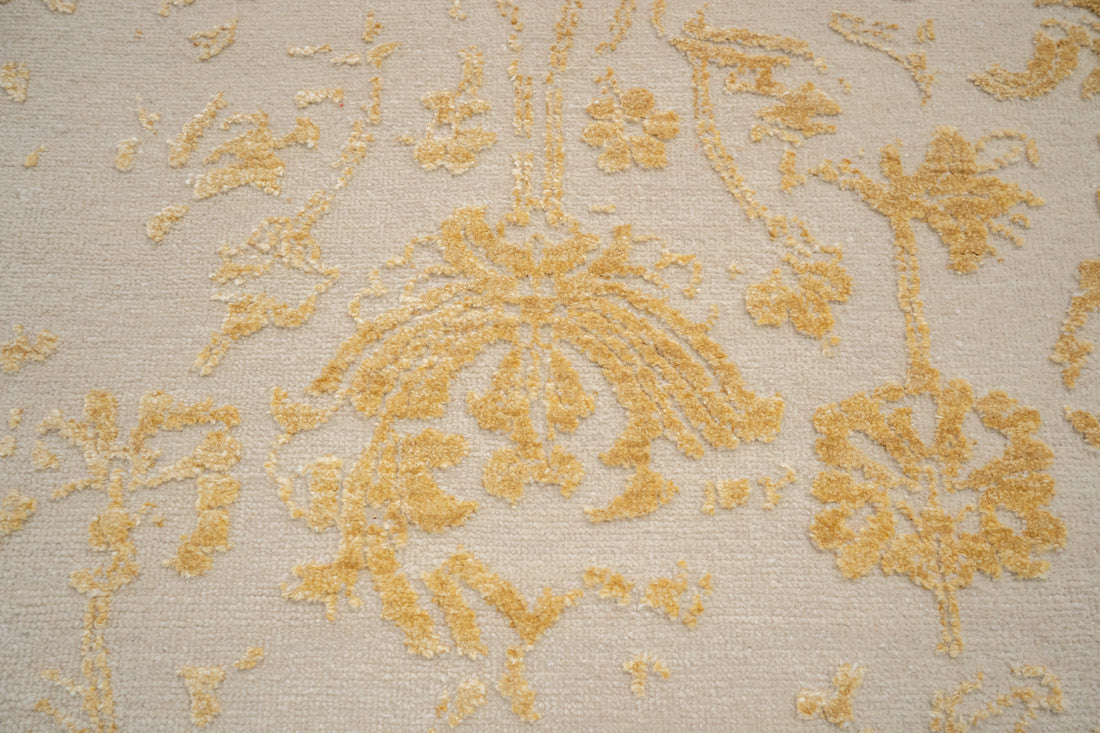 Handknotted Carpet DIA- 154 M28, Ivory & Gold