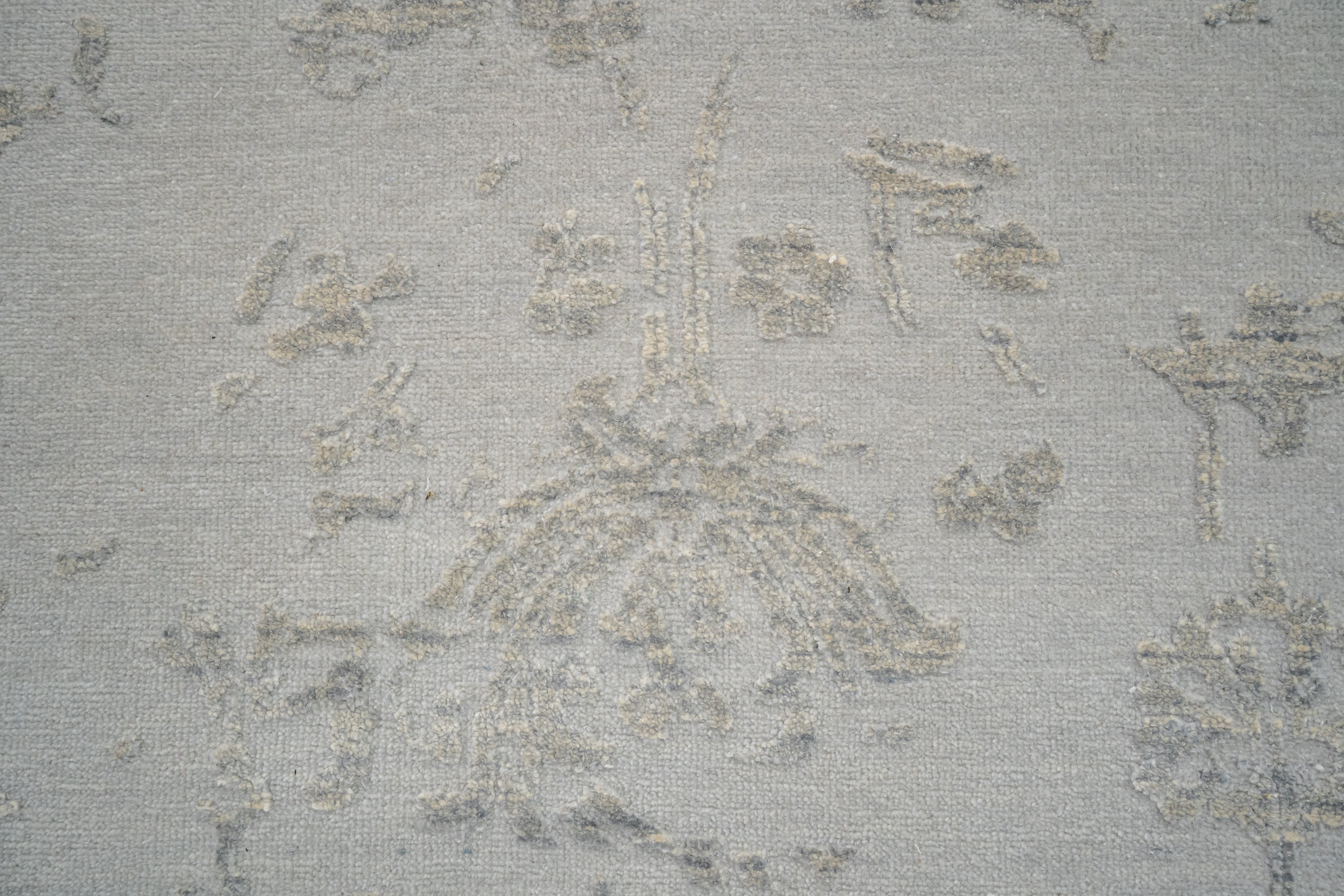 Handknotted Rug  DIA- 155 M-28 Argent & Titanium