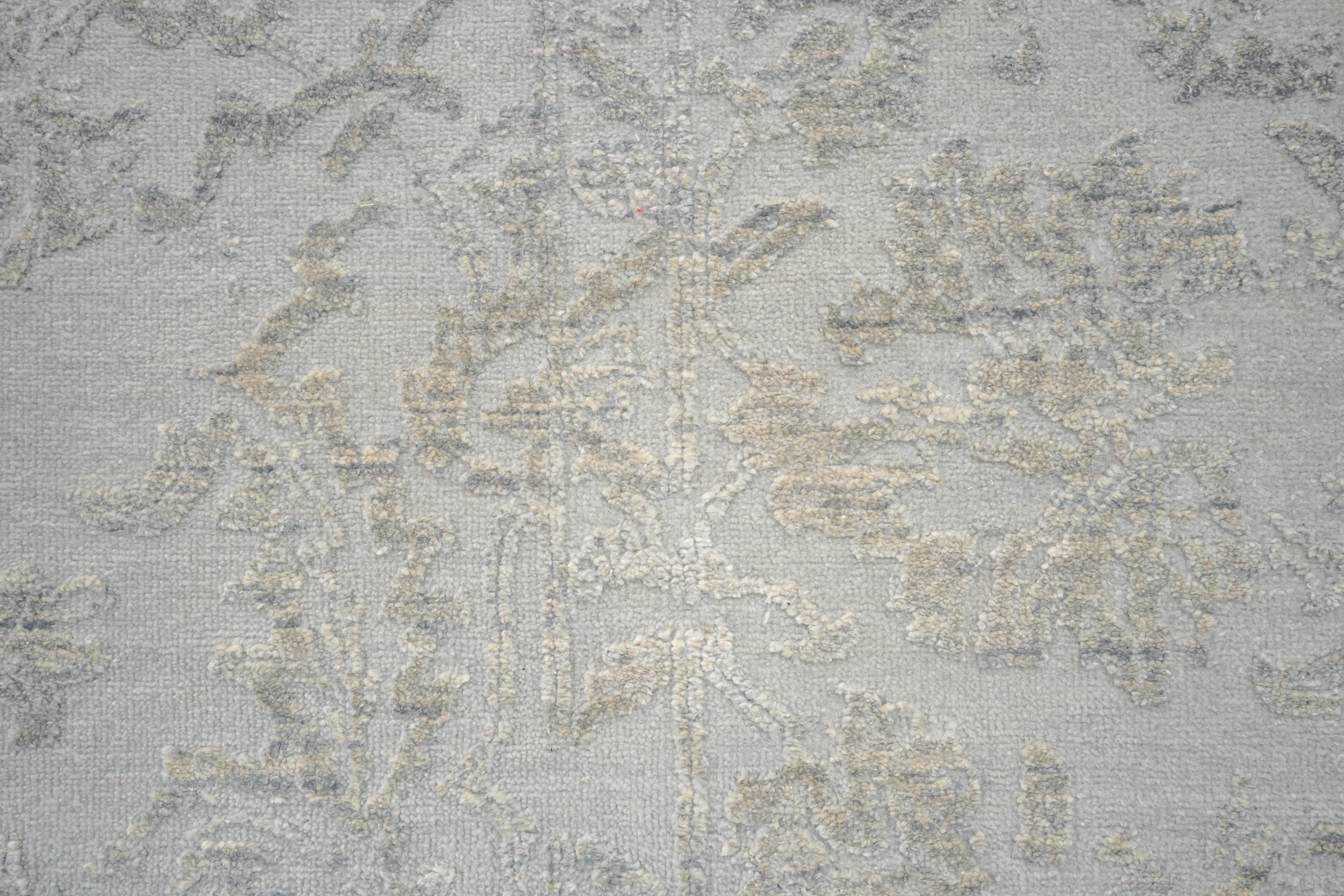 Handknotted Rug  DIA- 155 M-28 Argent & Titanium