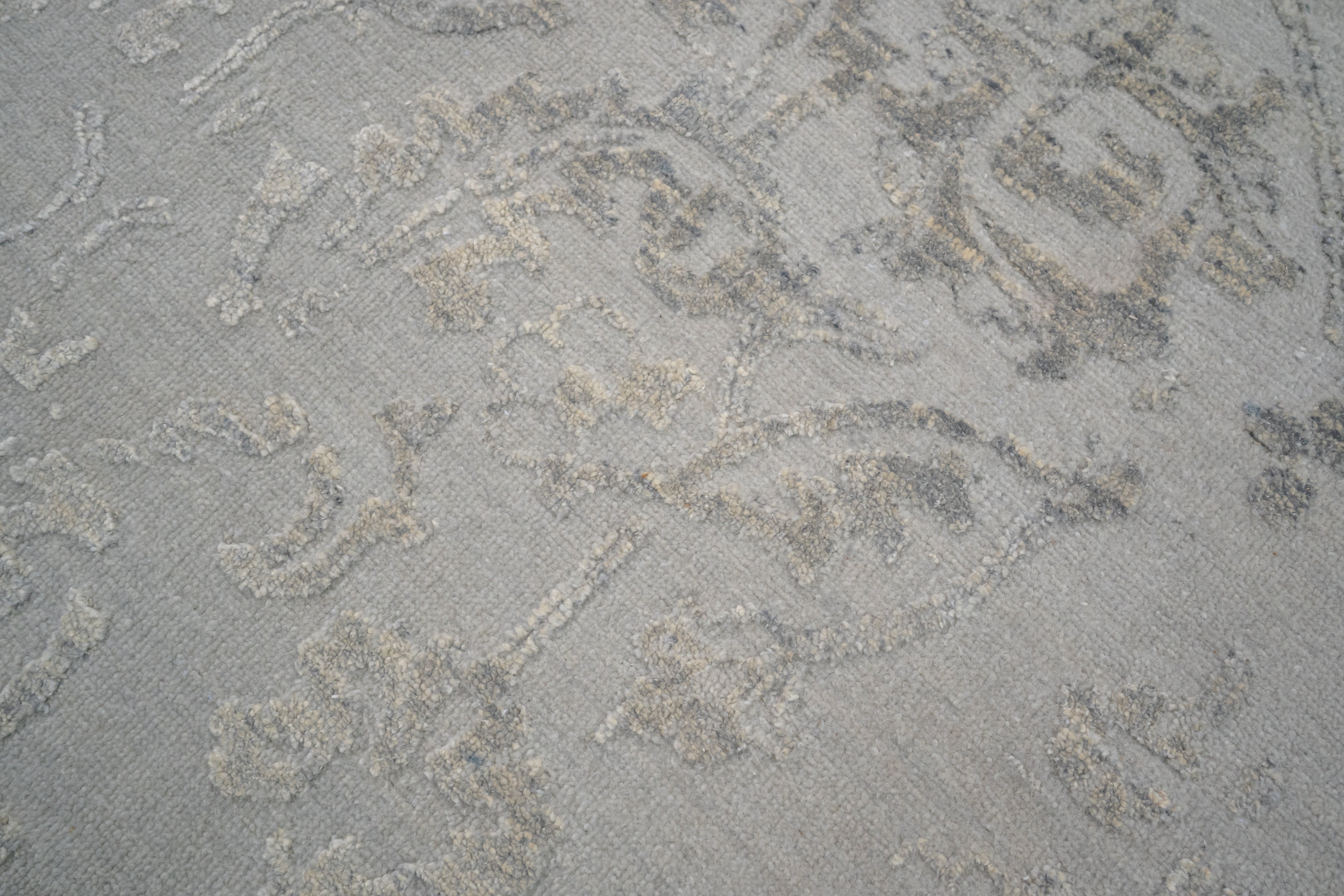 Handknotted Rug  DIA- 155 M-28 Argent & Titanium