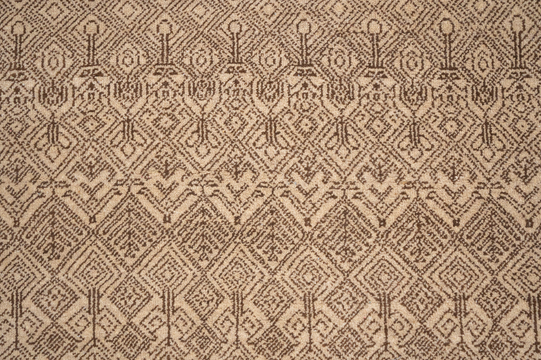 Handknotted Carpet DIA- 1575 MCD,  Natural & Brown