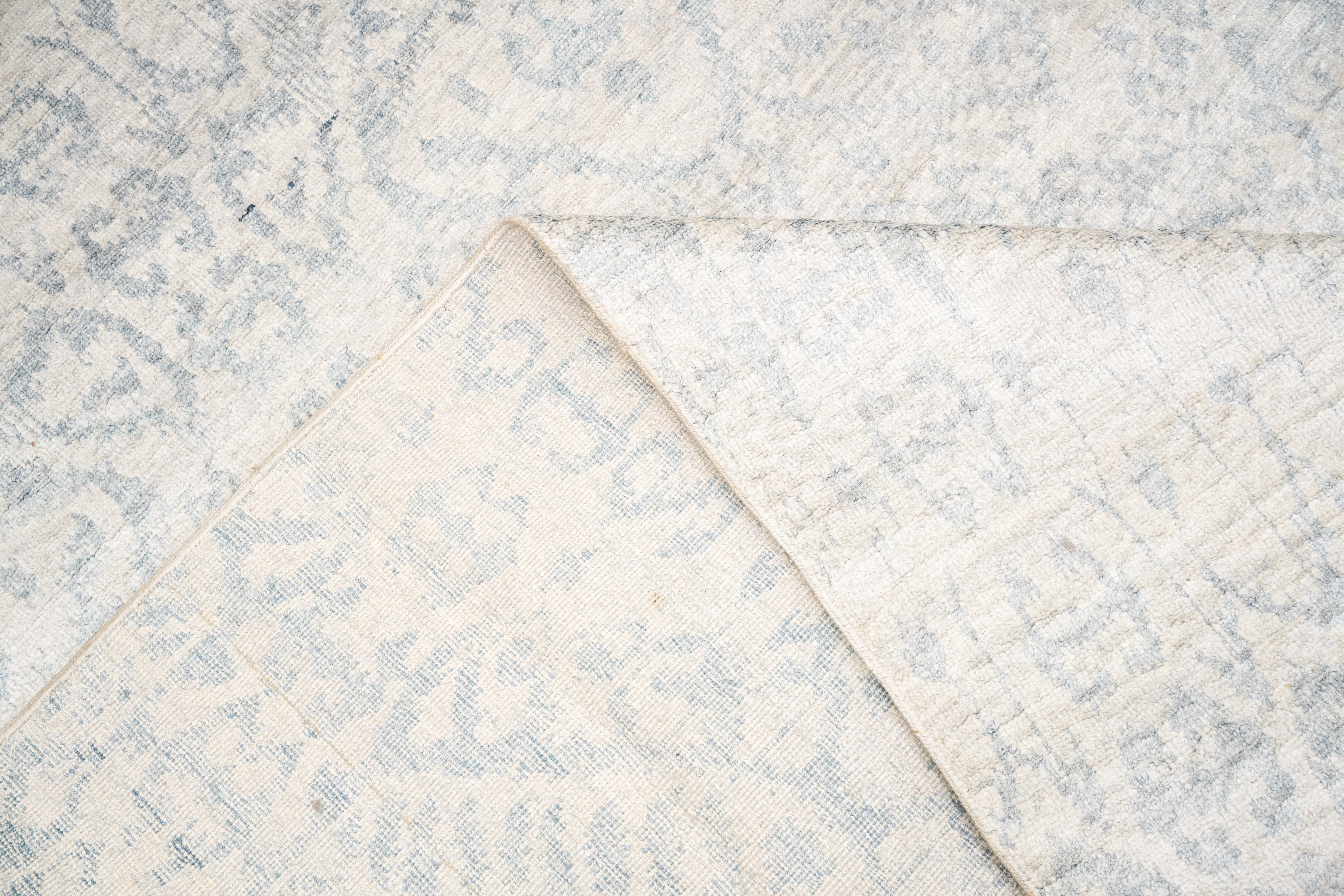 DIA - 1581 EKT-L Цветочный белый и светло-серебристый