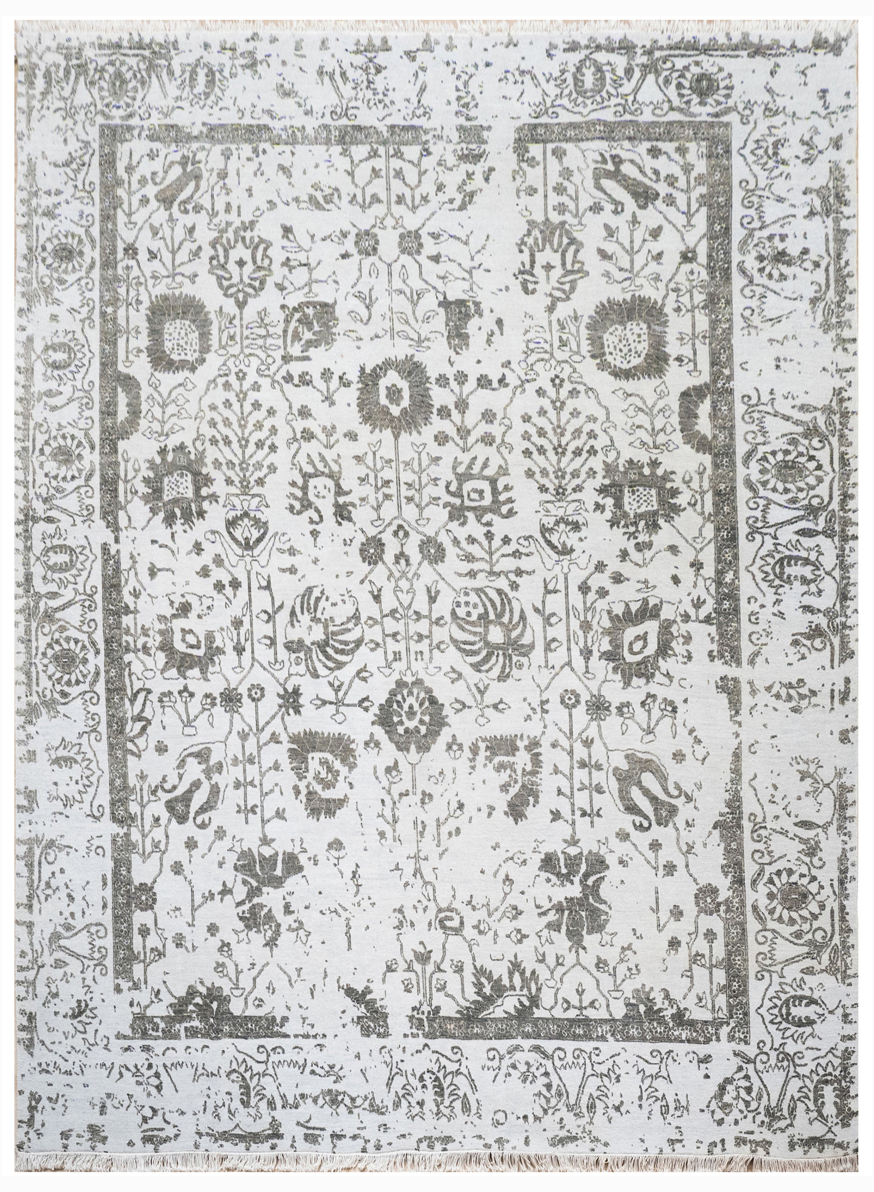 Handknotted Carpet, DIA- 1645 VASE 3, Chinese White & Davy's Grey