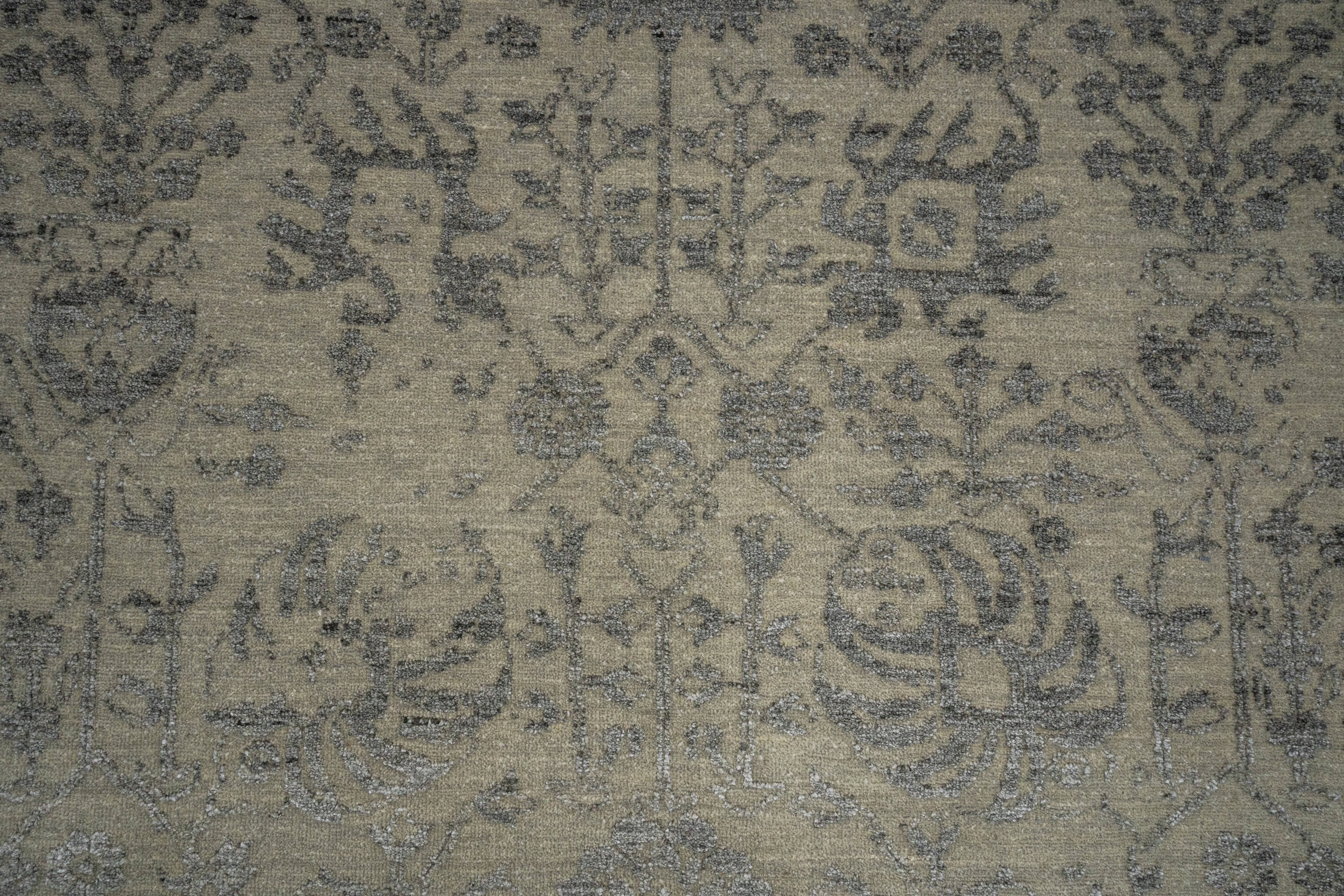 Handknotted Modern Carpet, DIA- 1691 VASE 3