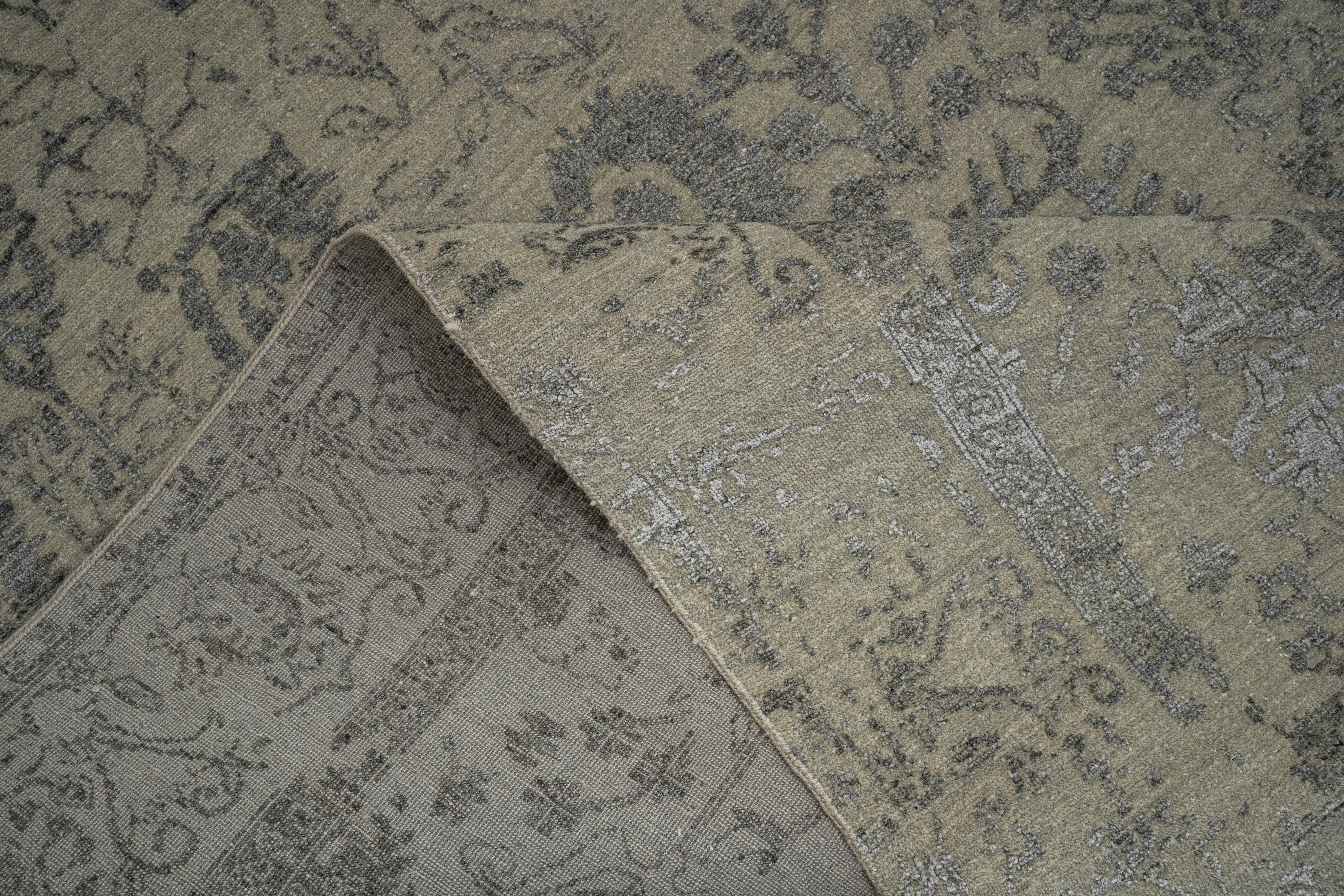 Handknotted Modern Carpet, DIA- 1691 VASE 3