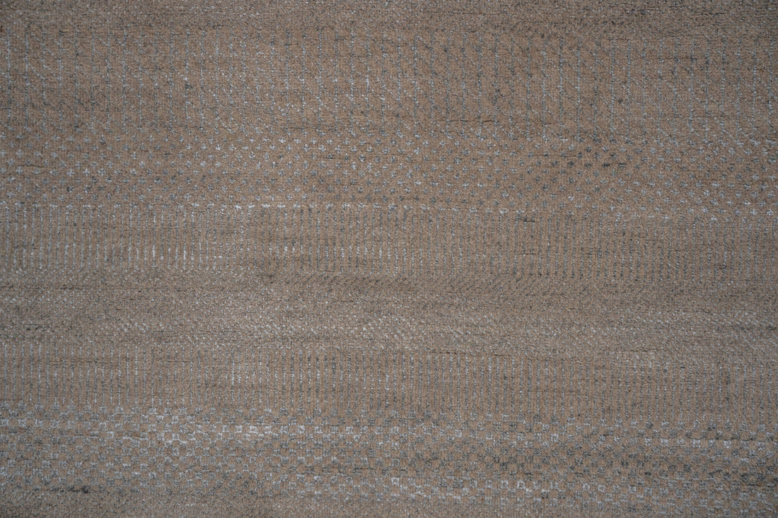 Handknotted Carpet DIA- 1722 MCN,  Natural & Gray