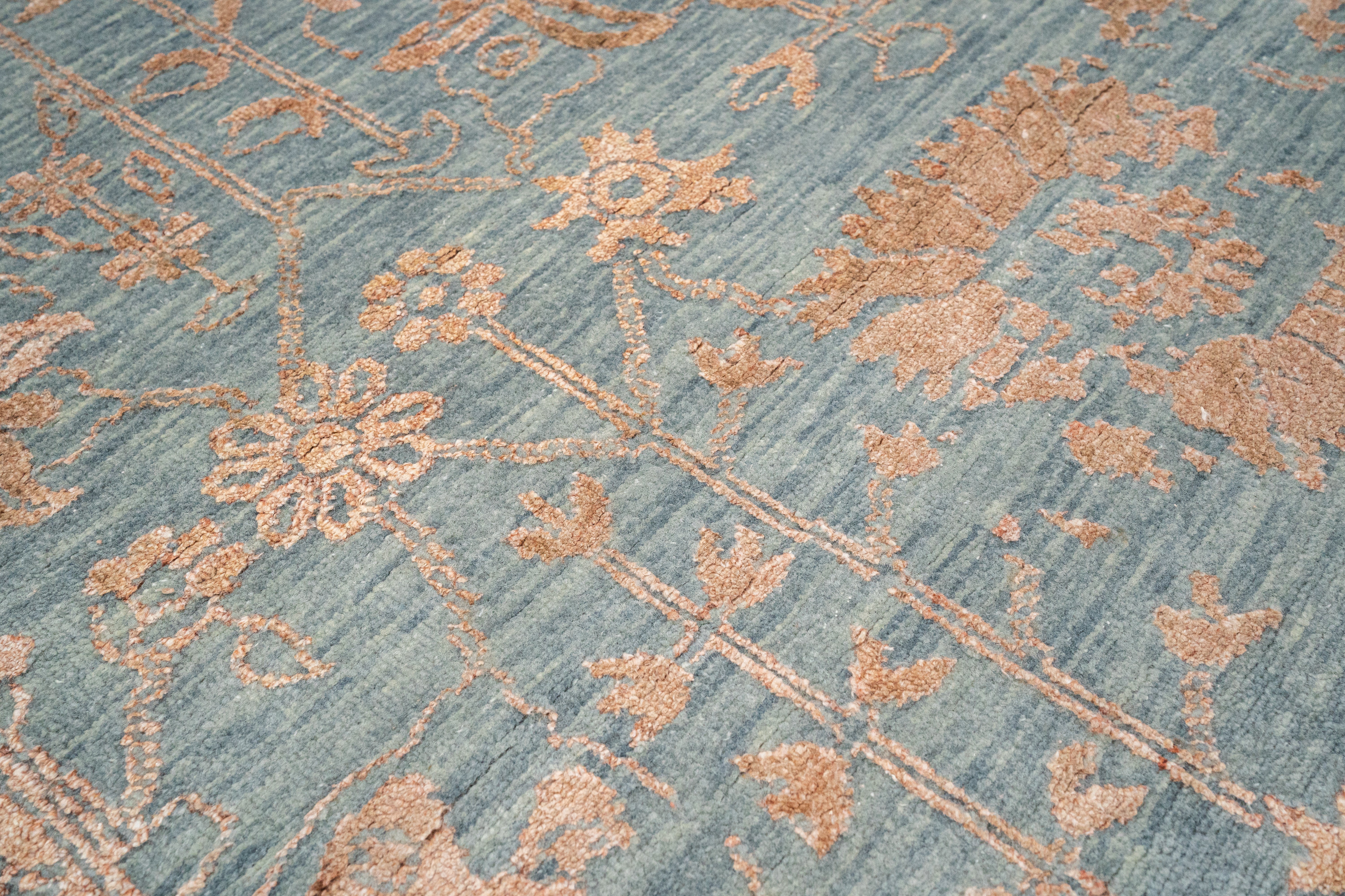 Handknotted Carpet, DIA - 1757 VASE 3, Smoke & Antique Brass