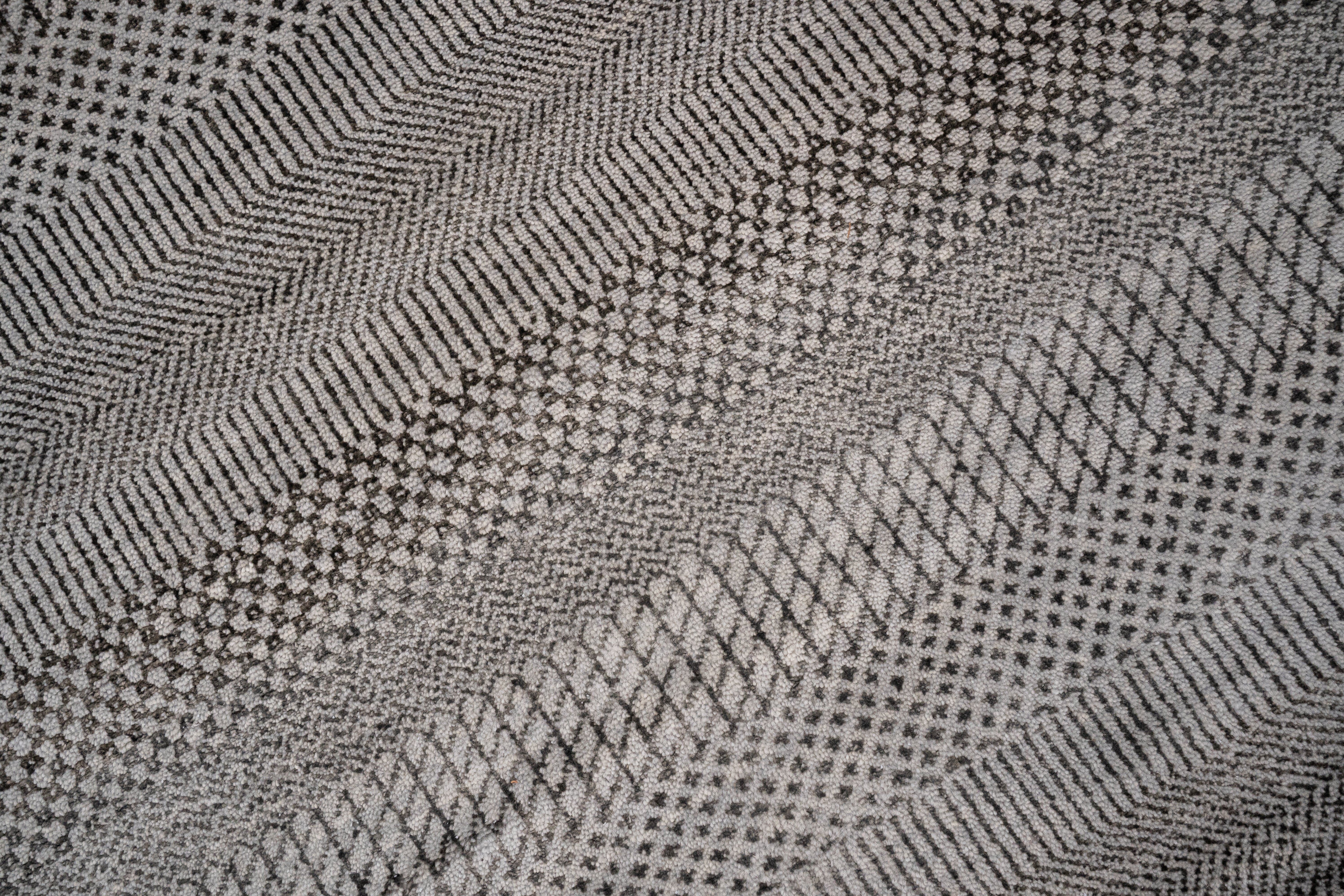 Handknotted Carpet DIA- 187 MCN,  Black Shadows & Raisin Black