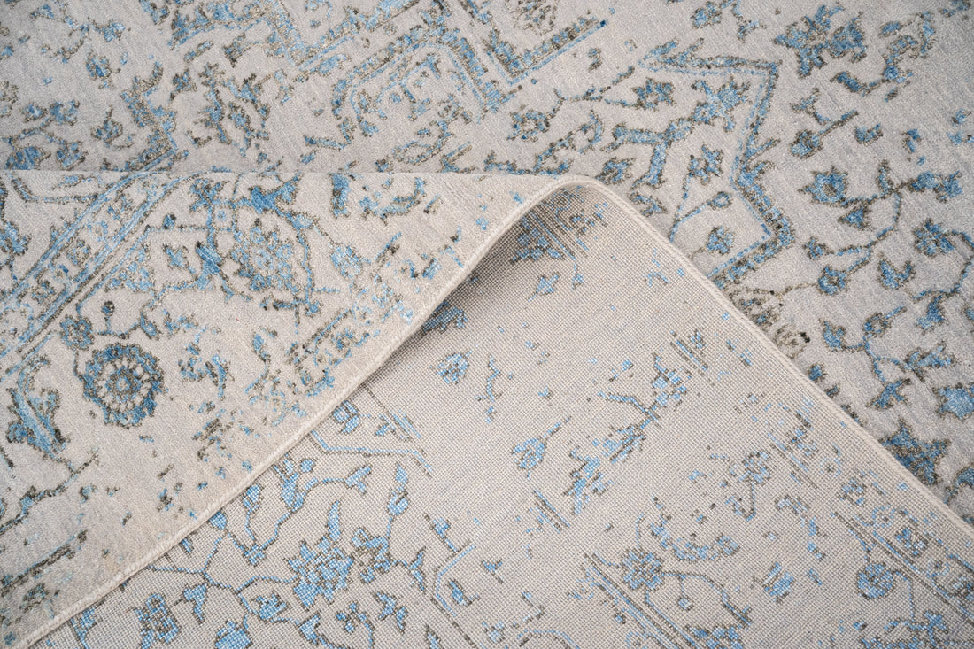 Handknotted Carpet DIA- 199 SERAPI, Pastel Gray, Rackley & Wenge