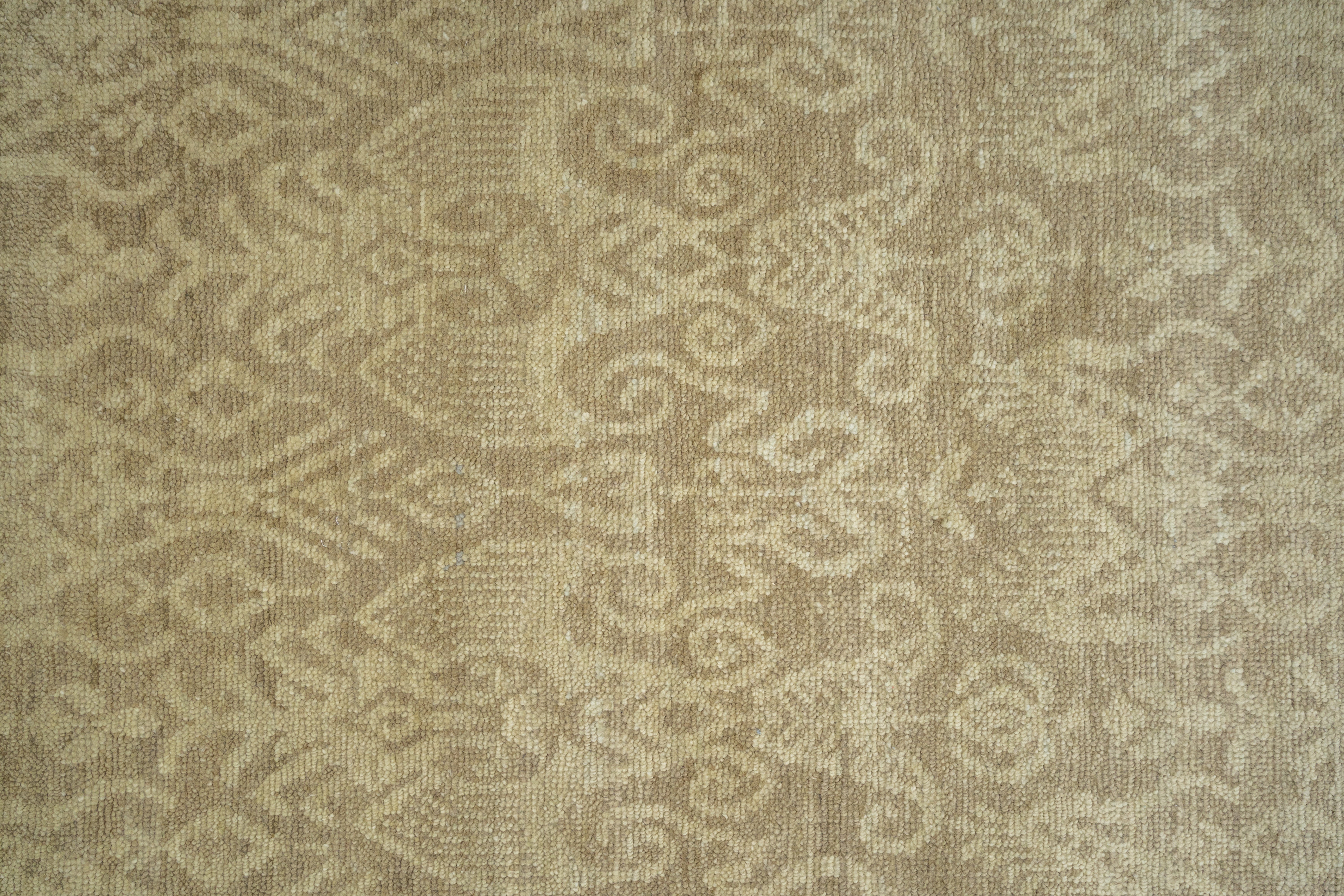 Handknotted Carpet DIA- 1994