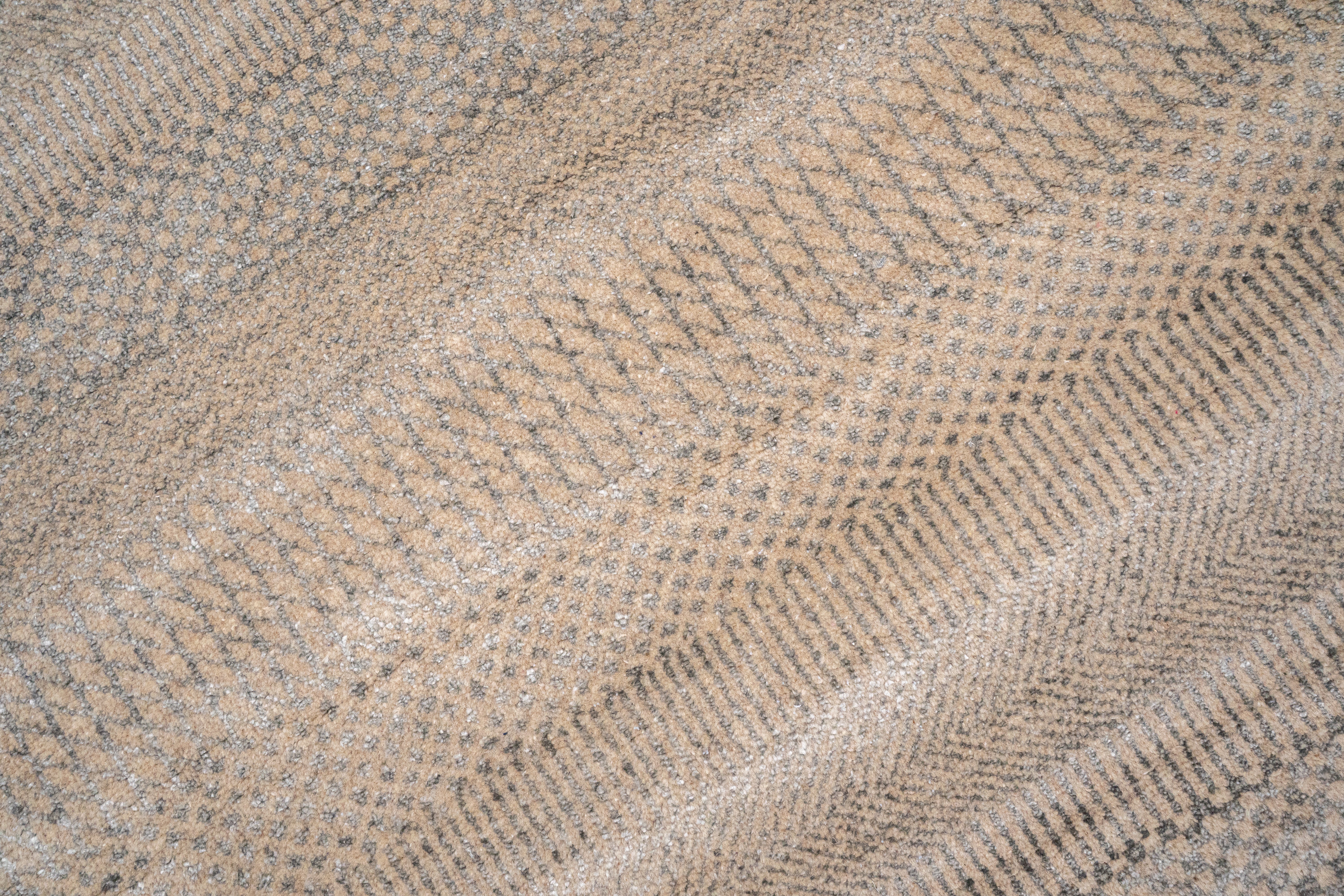 Handknotted Carpet, DIA- 2025 MCN, Khaki & Granite Gray