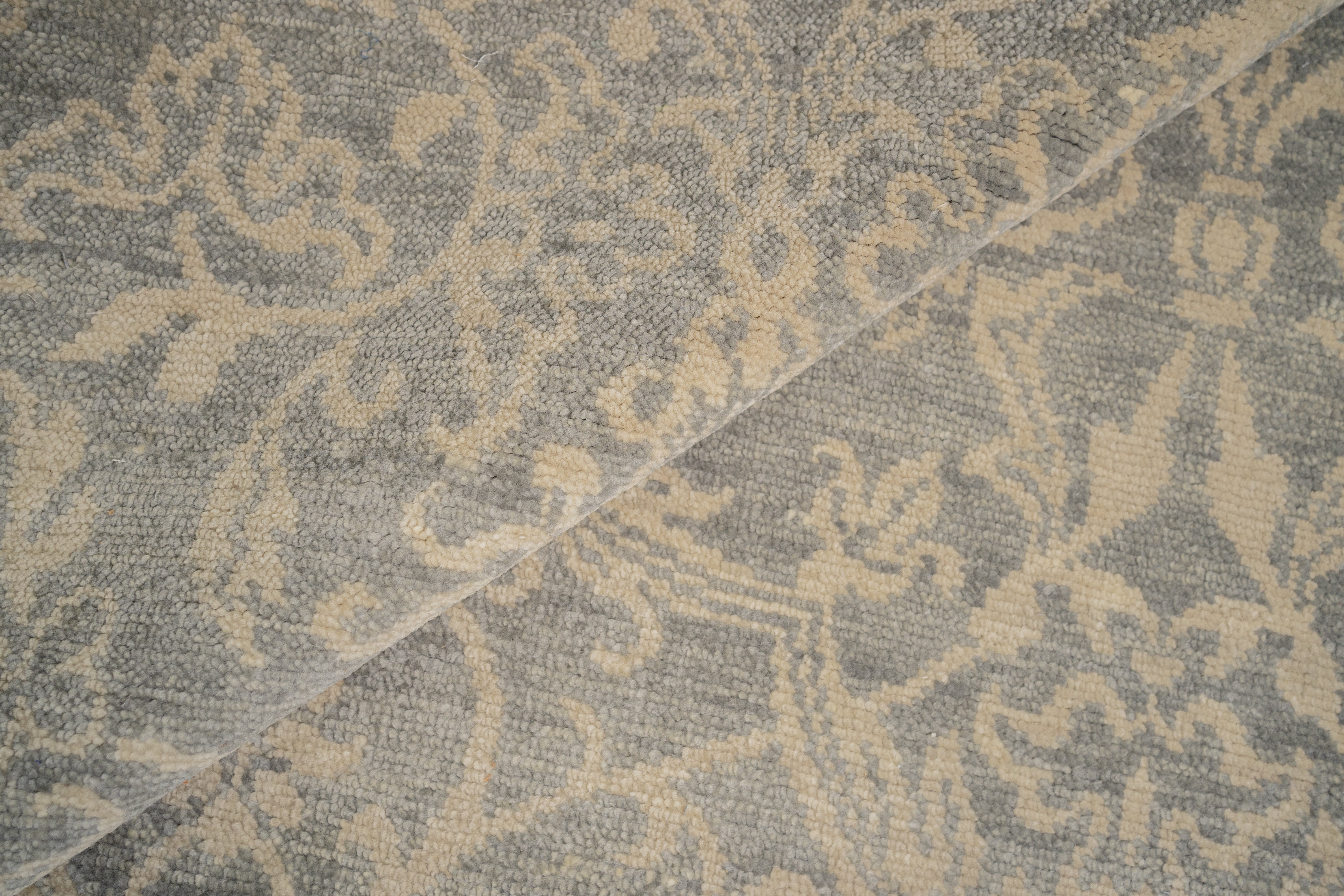 Handknotted Carpet DIA- 2117