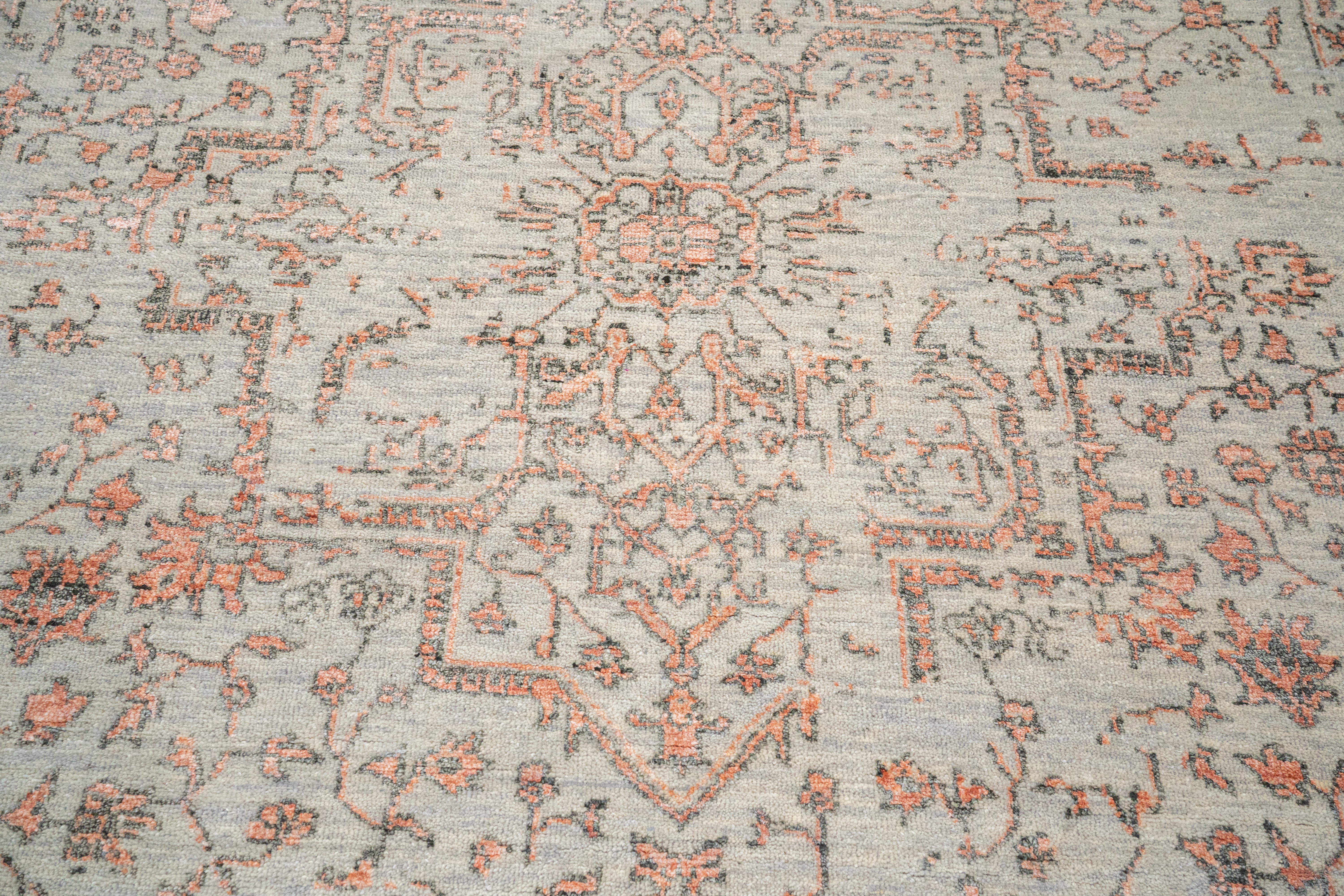 Handknotted Carpet DIA - 2254 SERAPI, Silver & Copper