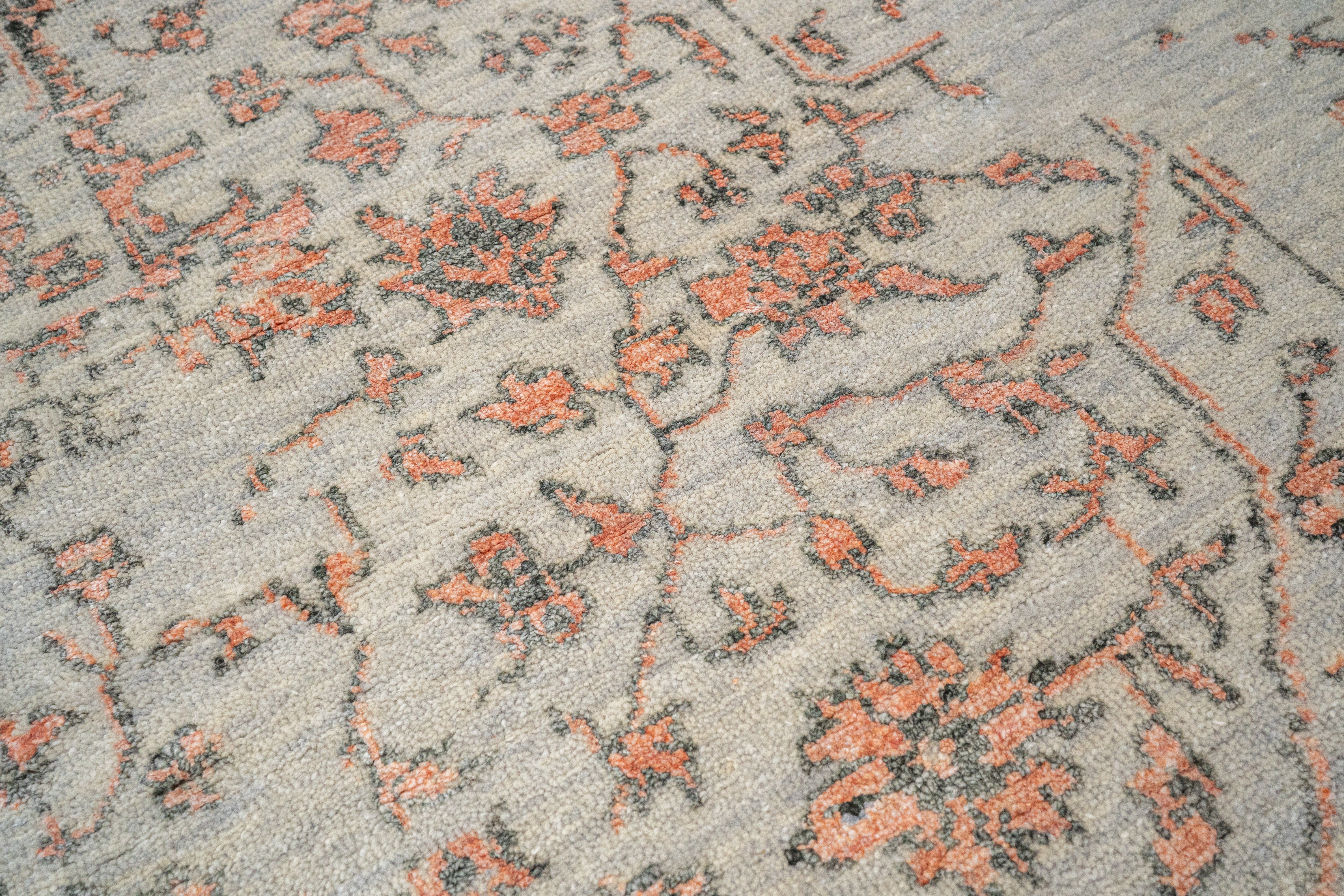 Handknotted Carpet DIA - 2254 SERAPI, Silver & Copper