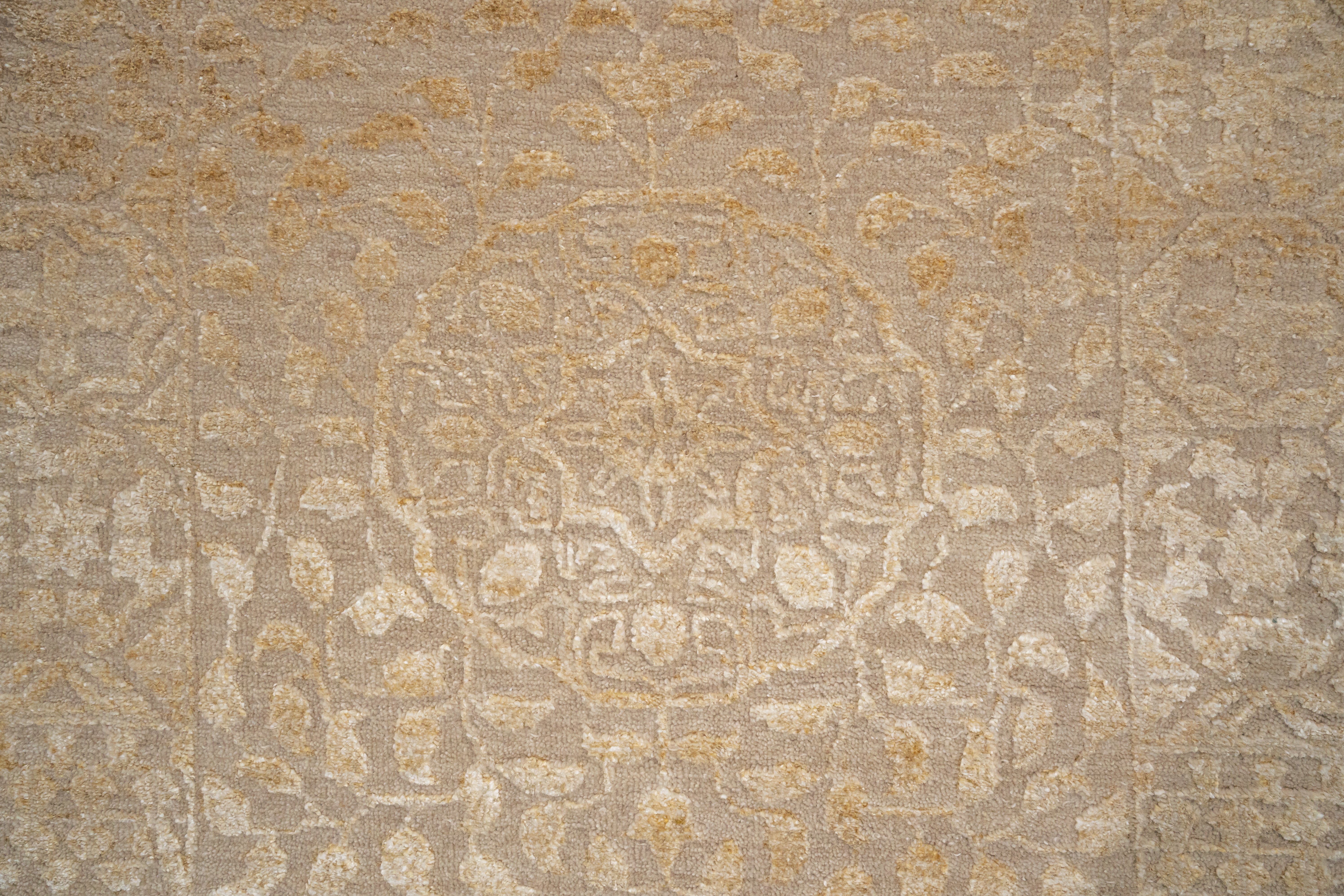 HANDKNOTTED RUG DIA- 24 MAMLUK, Taupe & Gold