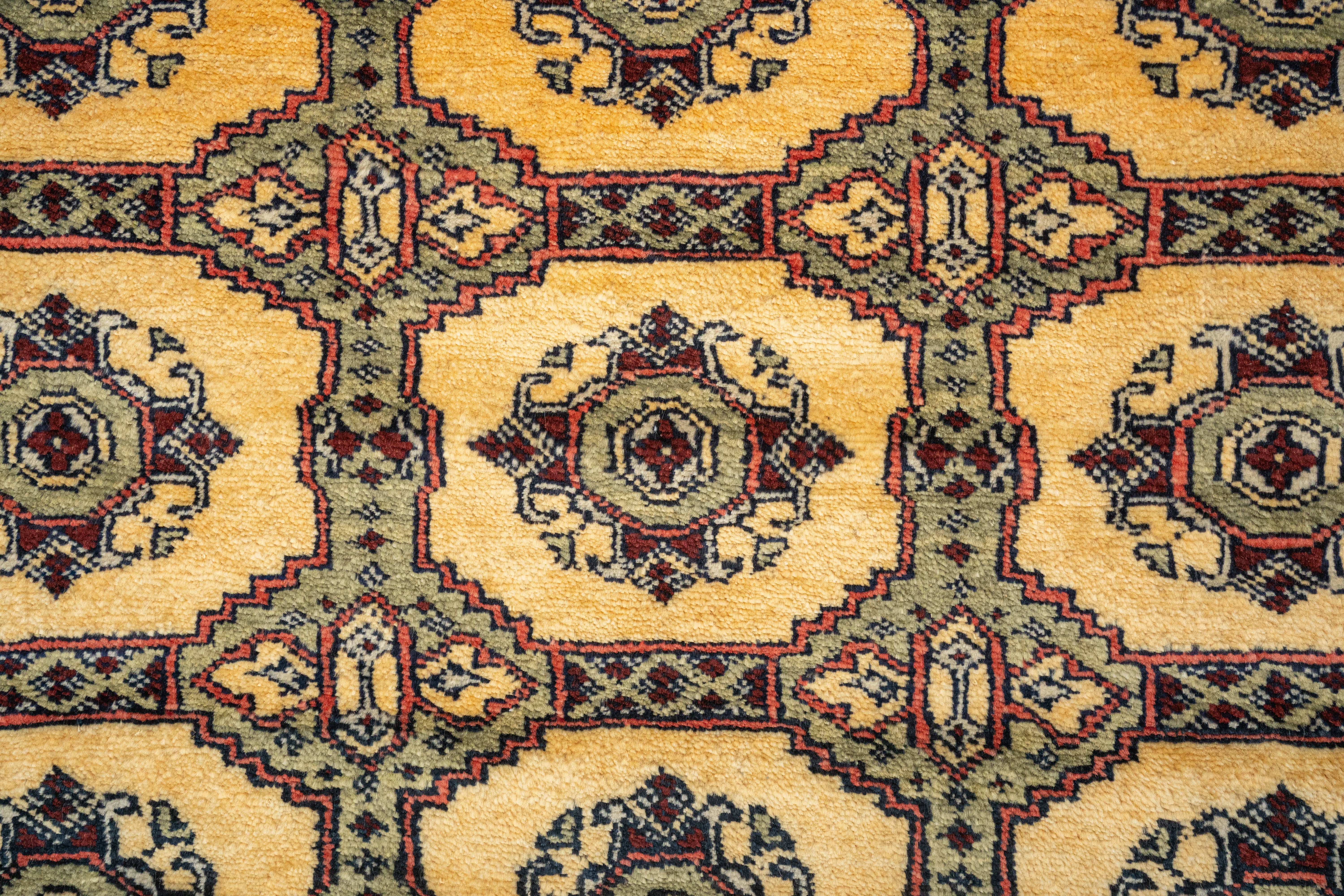 Handknotted Modern Carpet DIA- 270