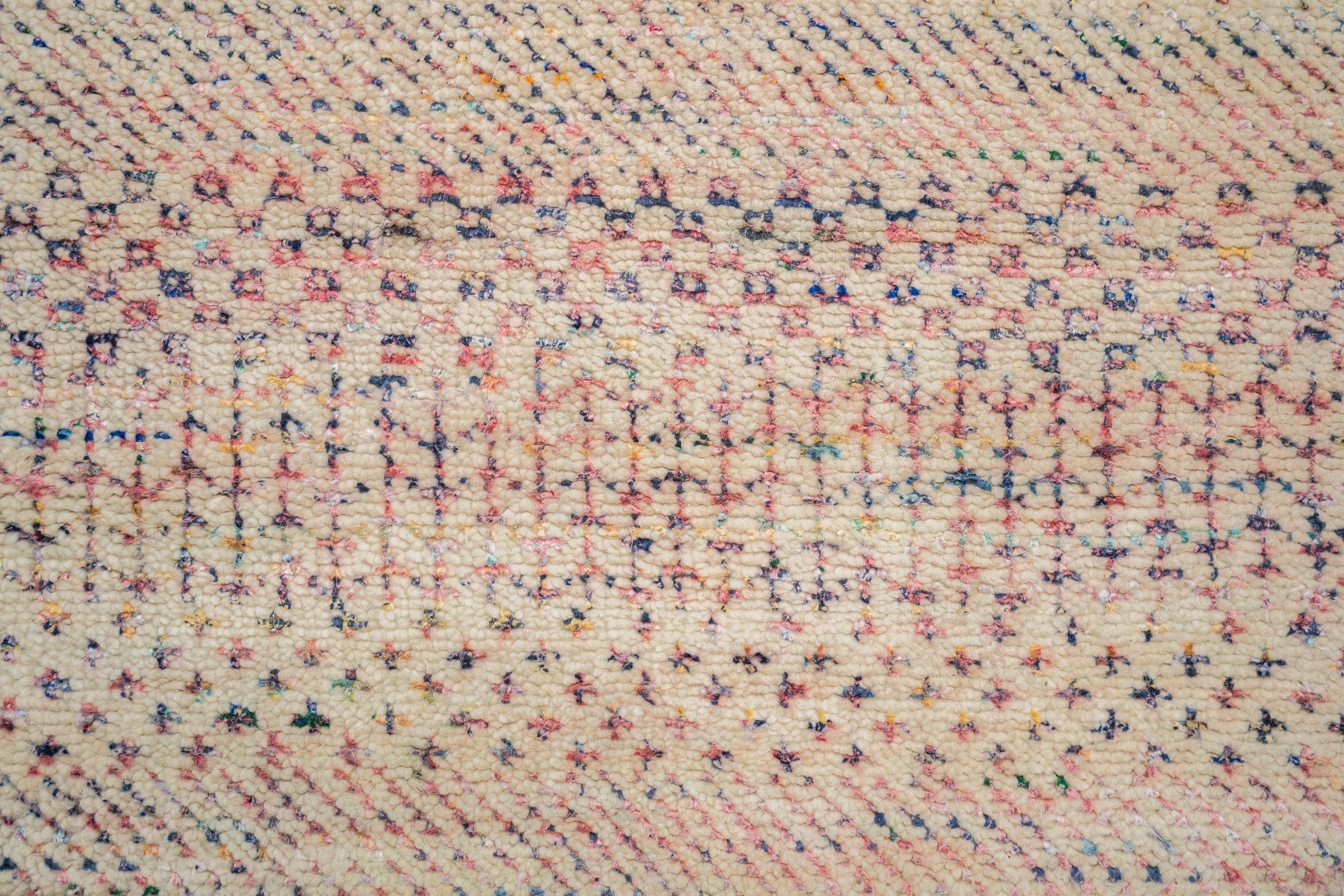 Handknotted Carpet, DIA- 2707 MCN, Ivory & Multi