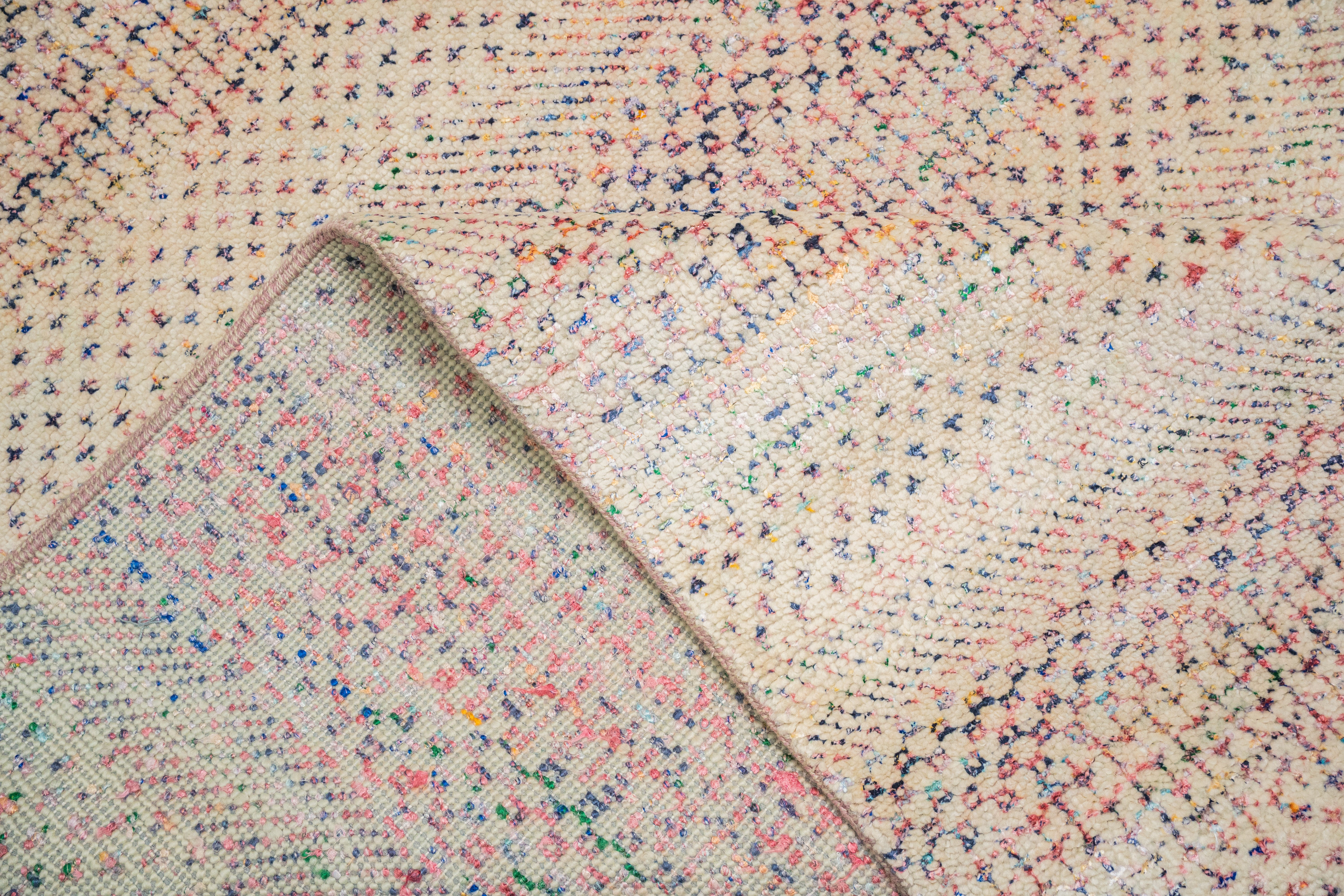 Handknotted Carpet, DIA- 2707 MCN, Ivory & Multi