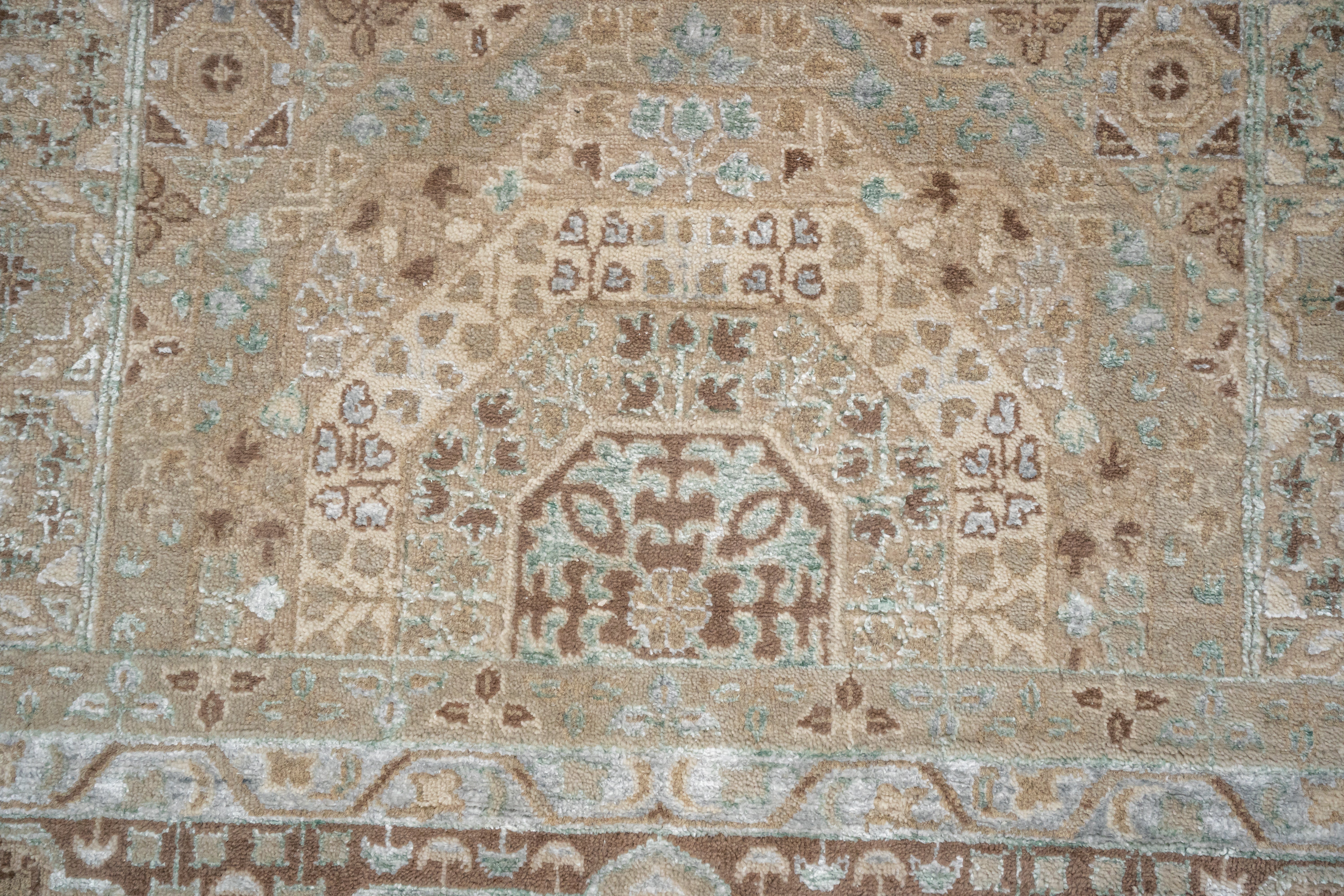 Handknotted Modern Carpets DIA- 30 MAMLUK Pale Taupe, Xanadu & Mud Gray