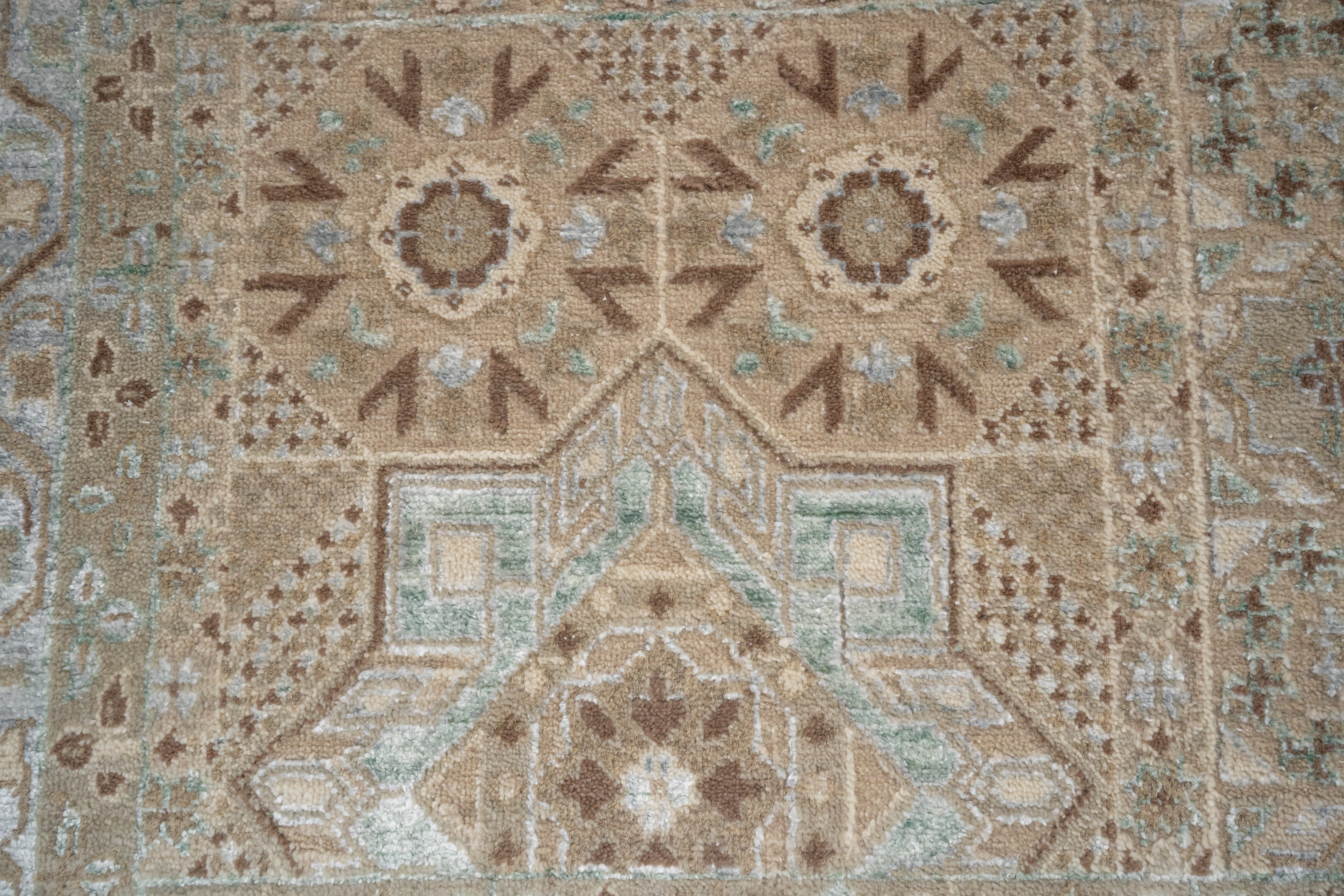Handknotted Modern Carpets DIA- 30 MAMLUK Pale Taupe, Xanadu & Mud Gray