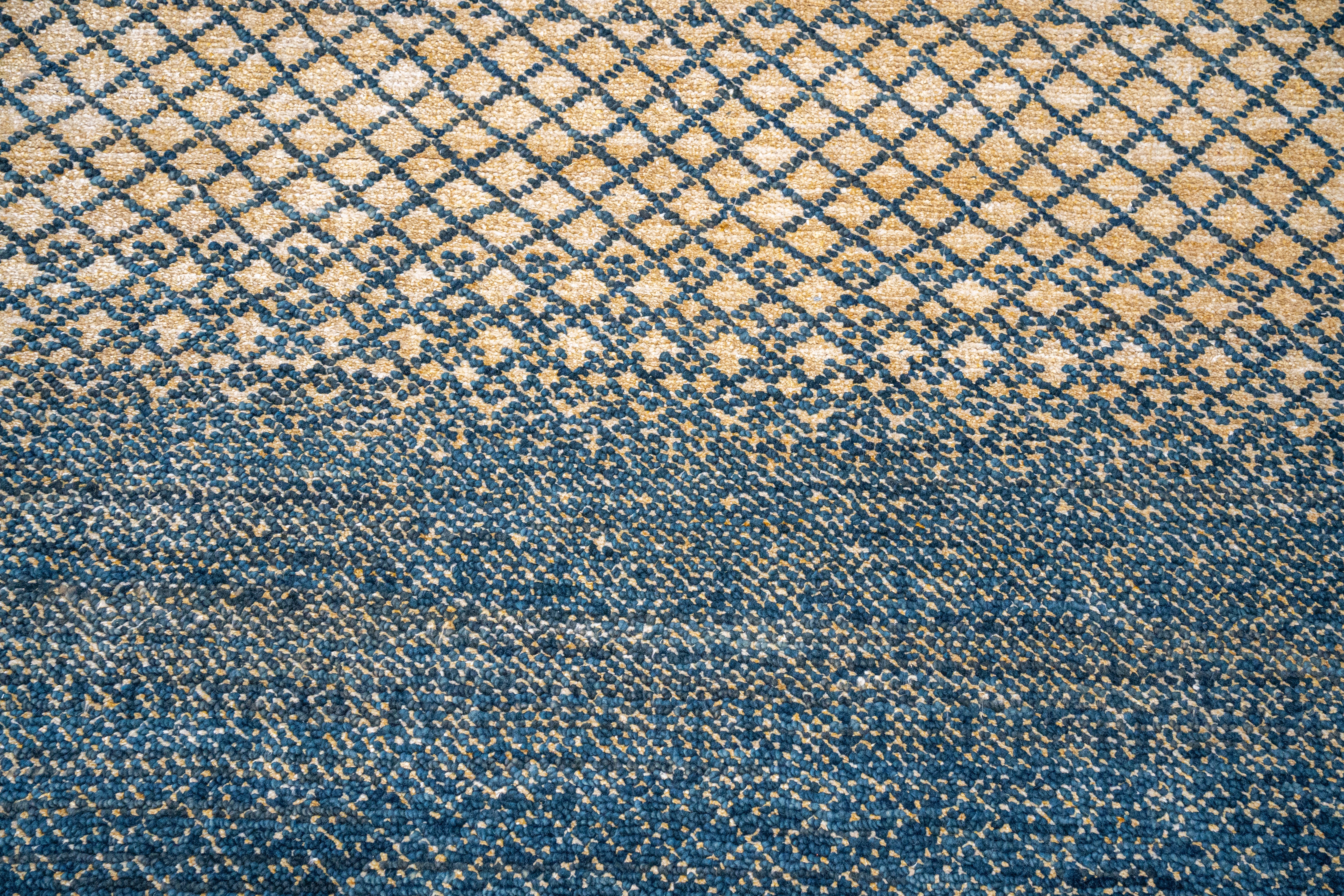Handknotted Carpet, DIA- 308 DCM, Police Blue & Gold