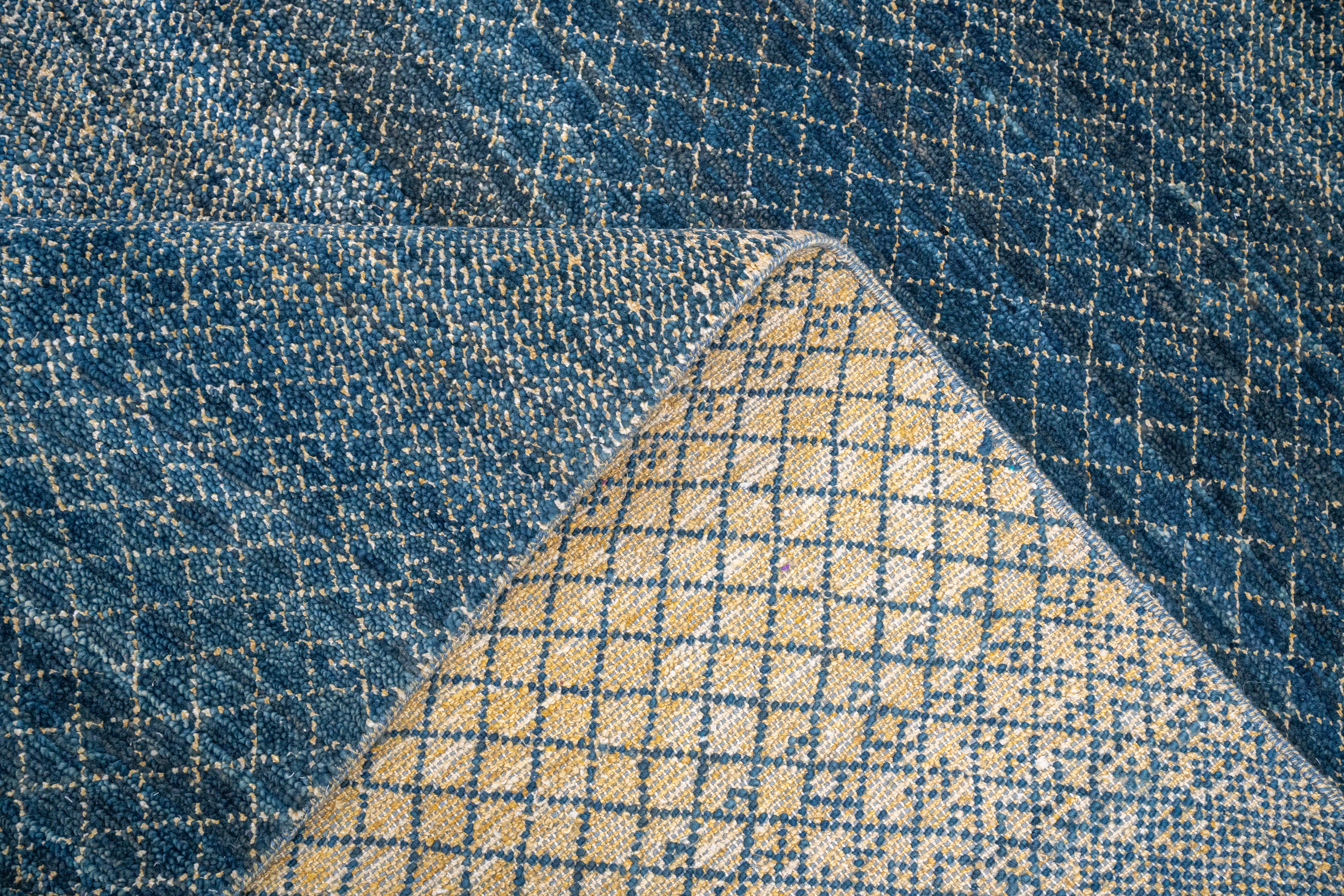 Handknotted Carpet, DIA- 308 DCM, Police Blue & Gold