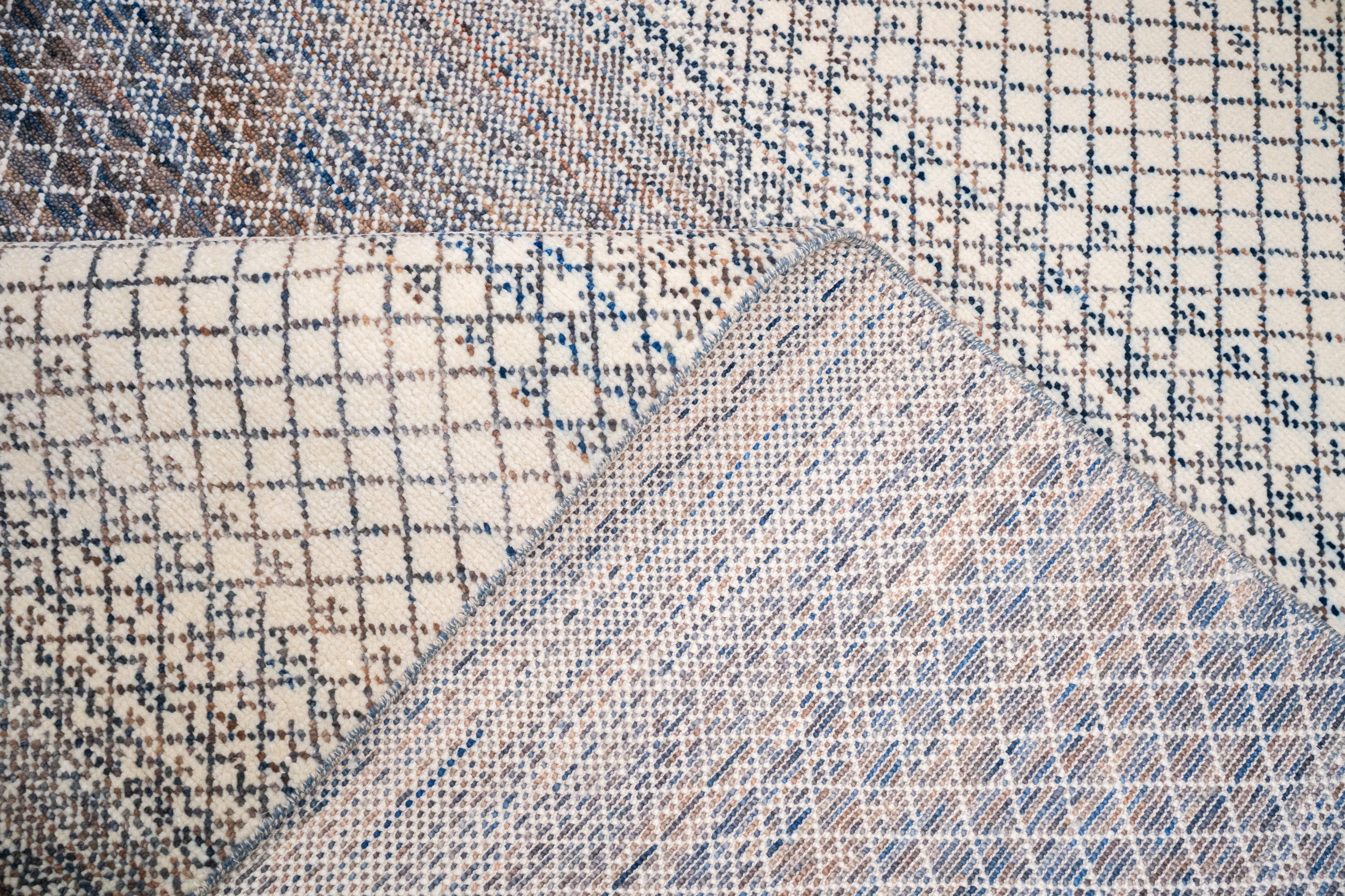 Handknotted Carpet, DIA- 3173 DCM, Ivory & Multi