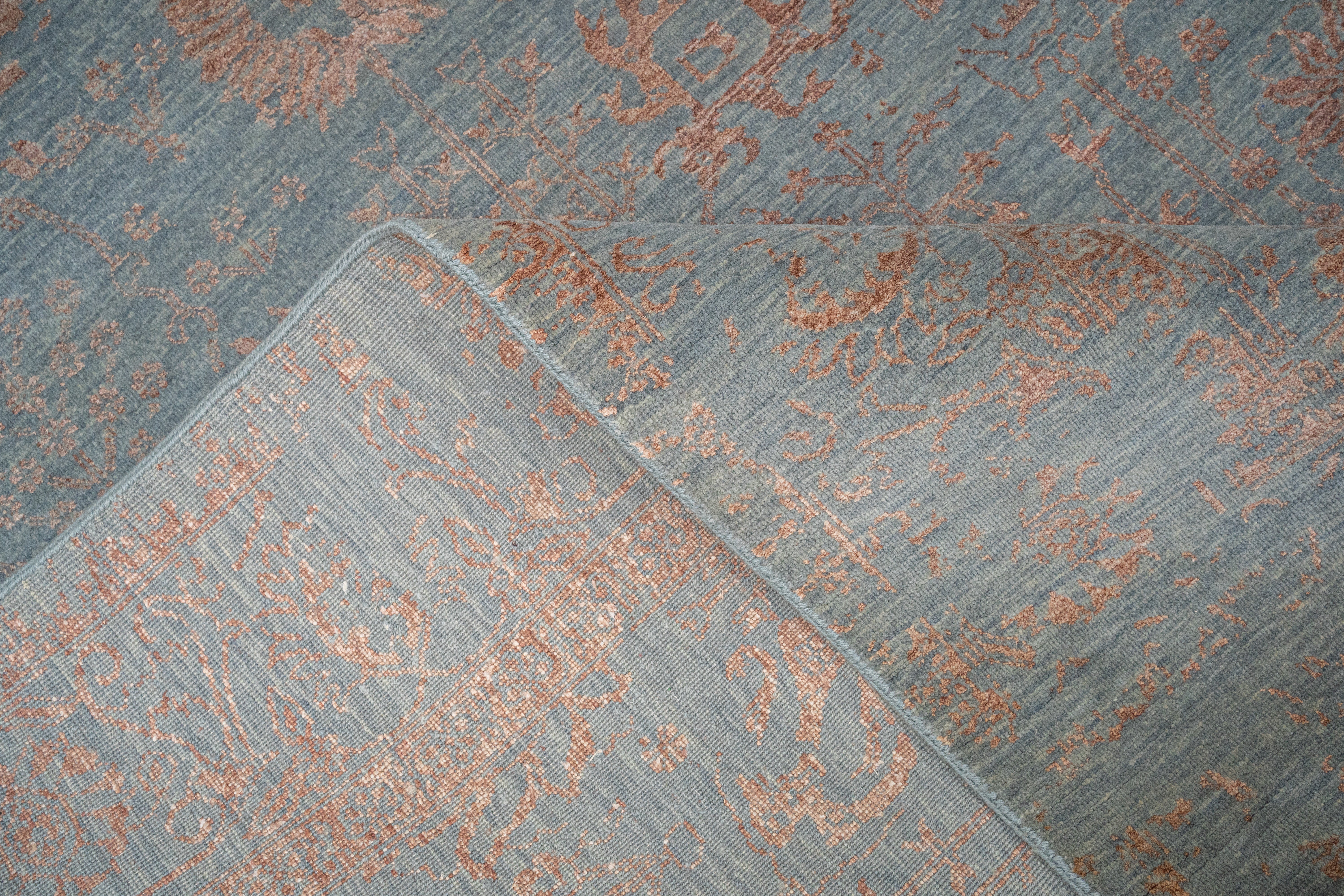 Handknotted Modern Carpet DIA- 319 VASE 3