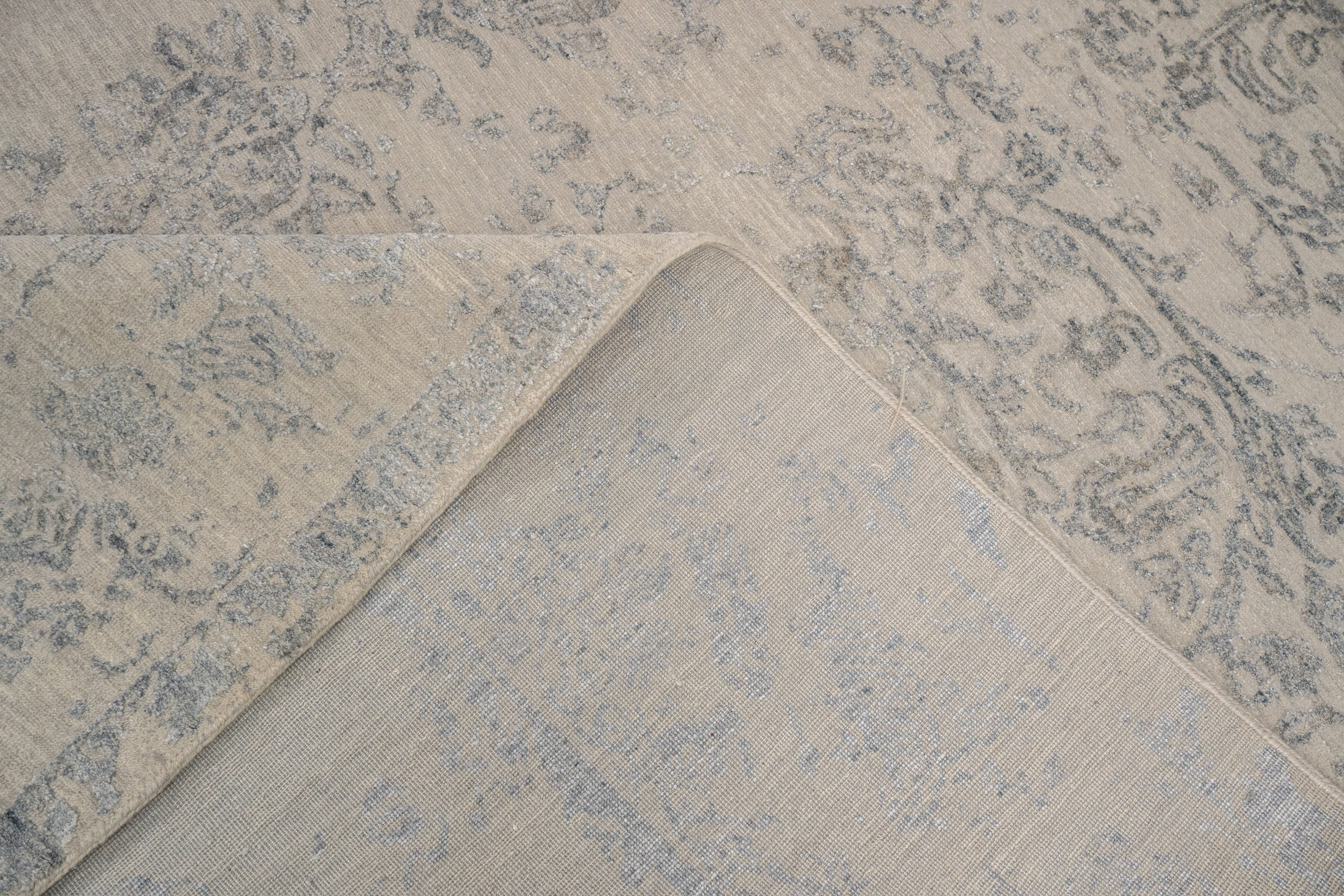 Handknotted Carpet, DIA- 3278 JK ROUND, Silver & Gray