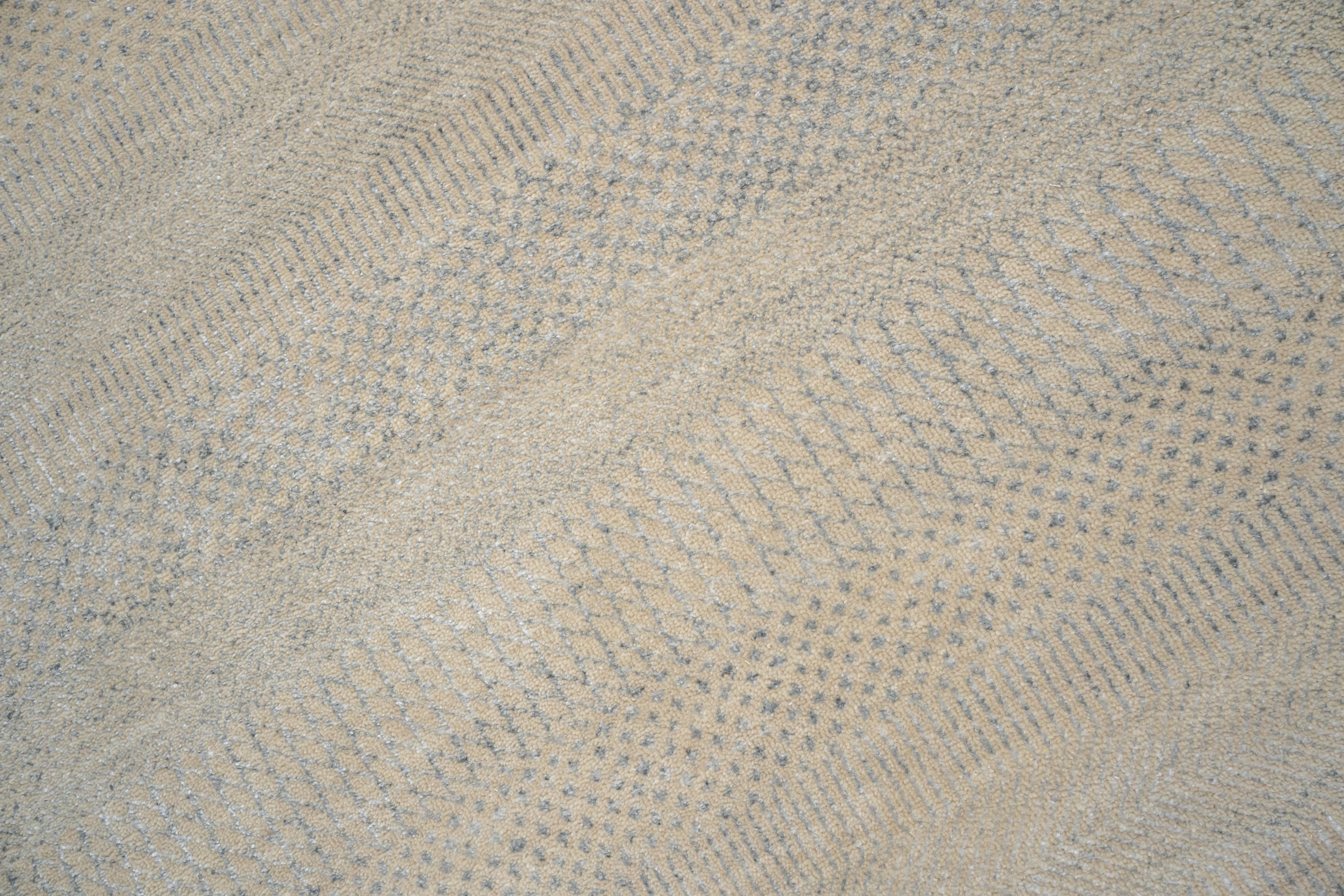 Handknotted Rug  DIA- 33 MCN Pastel Ivory & Spanish Gray