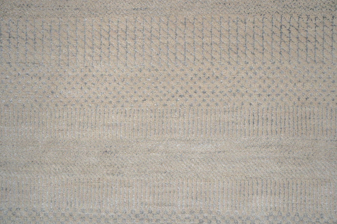 Handknotted Rug  DIA: 34 MCN Dark Vanilla & Philippine Gray