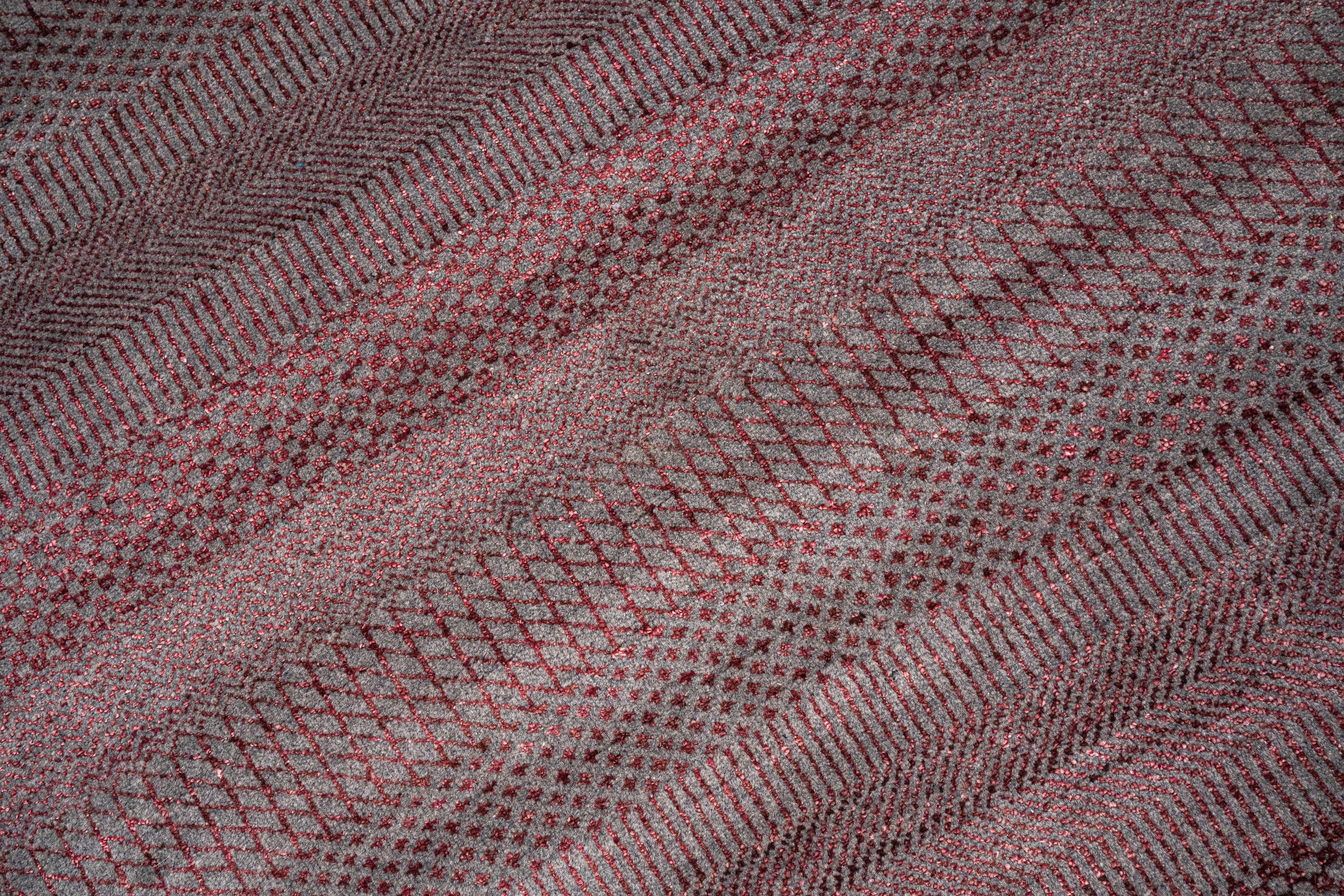 Handknotted Carpet, DIA - 346 MCN, Grey & Old Mauve