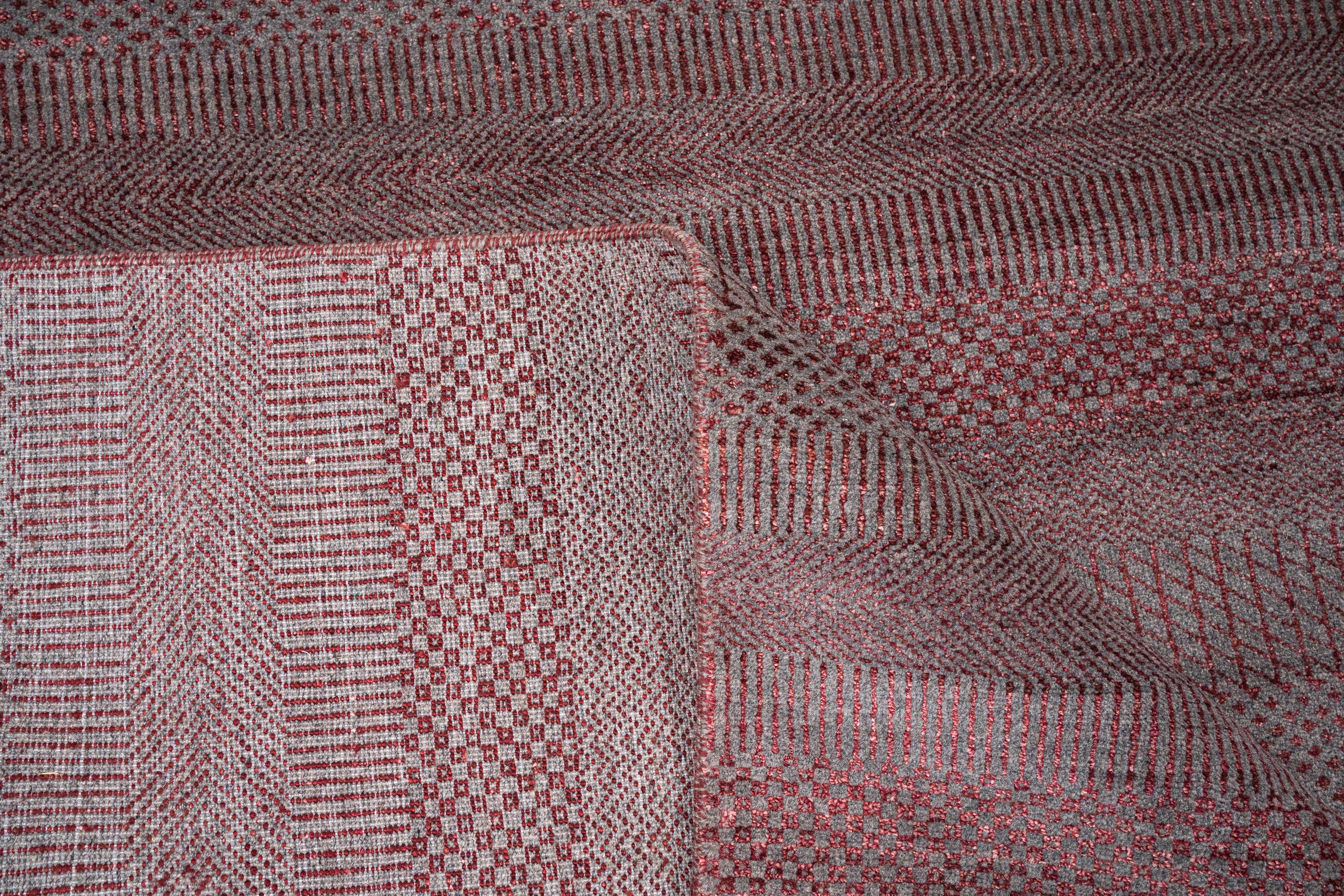 Handknotted Carpet, DIA - 346 MCN, Grey & Old Mauve
