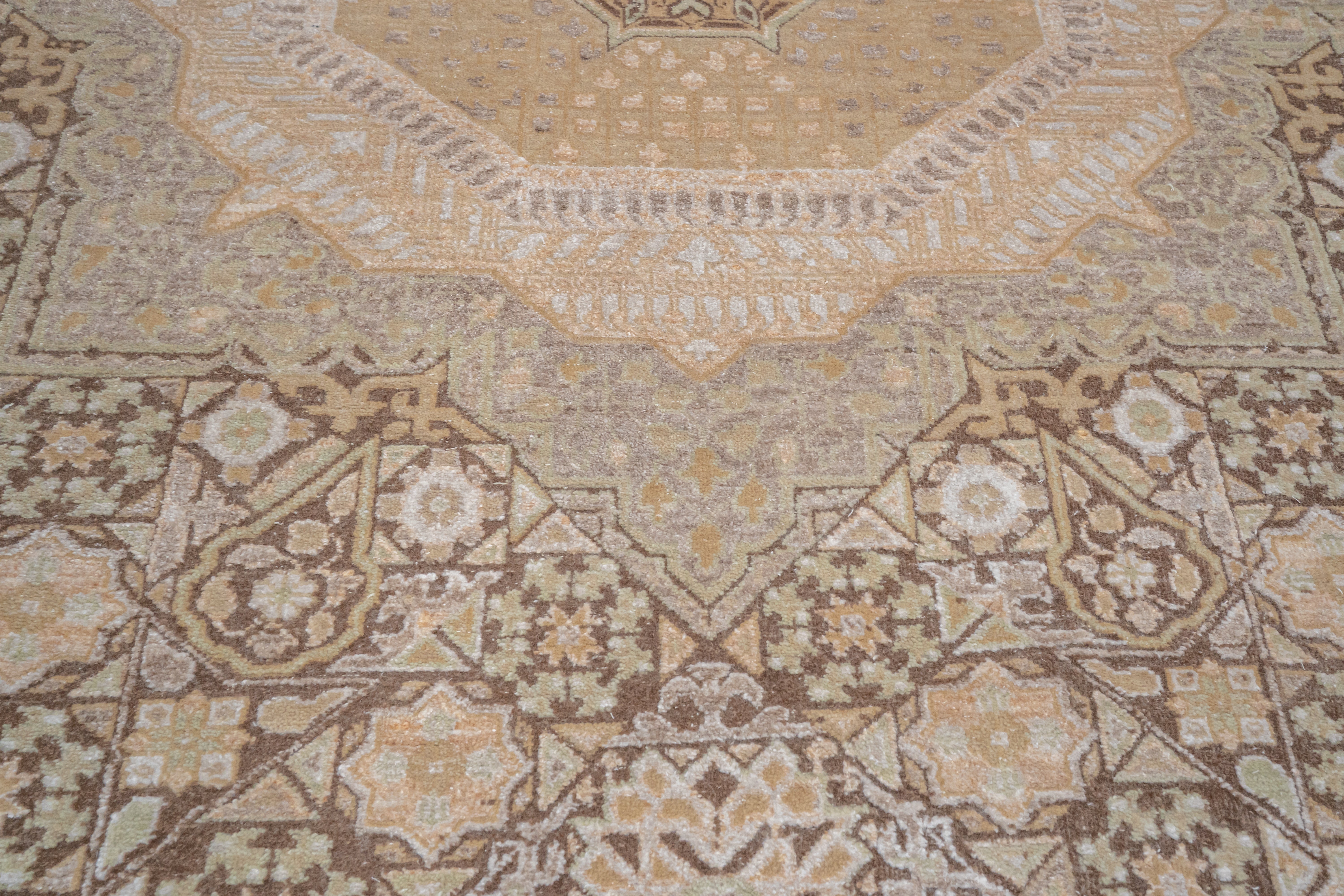 Handknotted Carpet  DIA- 35 MAMLUK,  French Beige & Multi