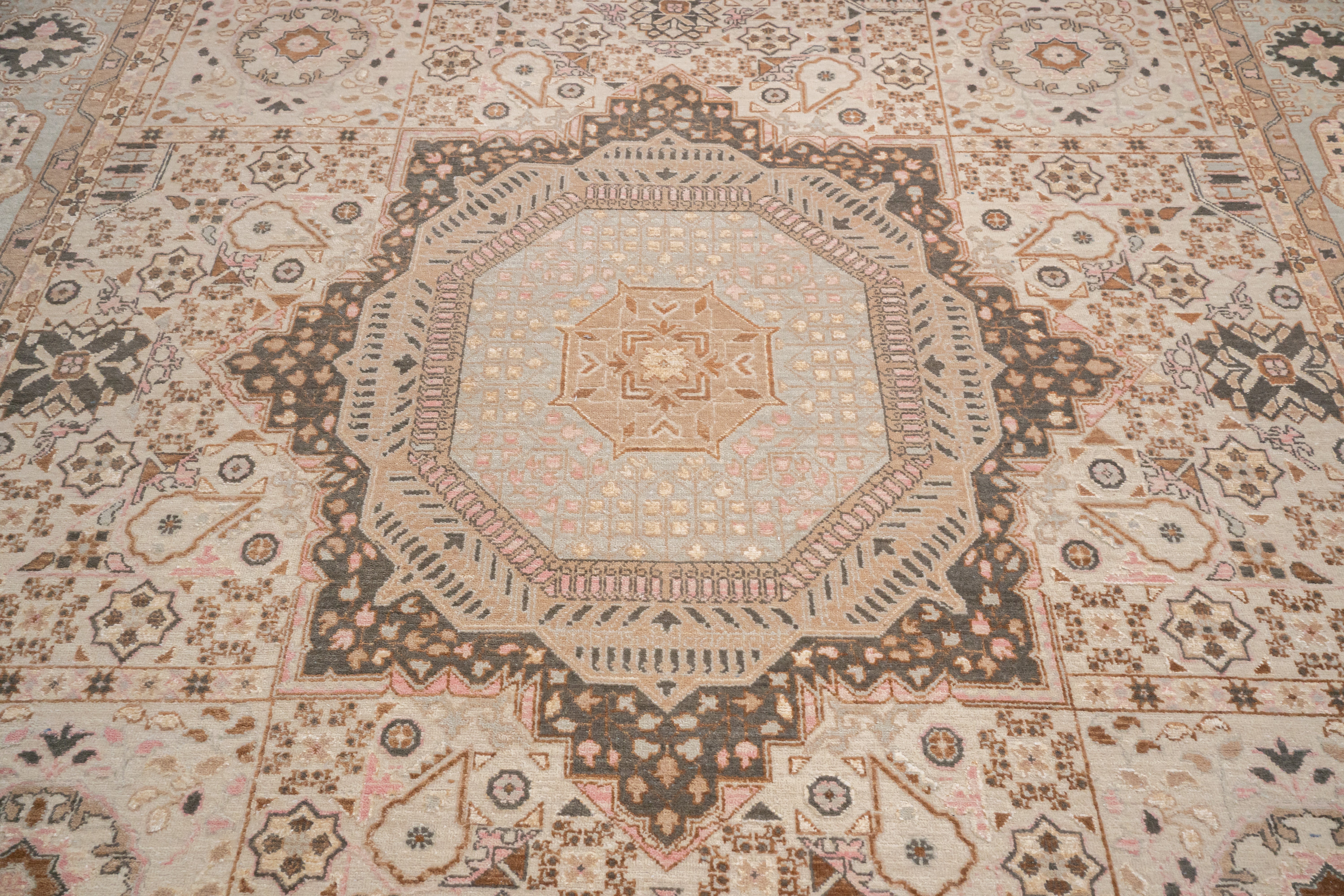 Handknotted Carpet DIA- 40 MAMLUK,  Dark Vanilla, Olive Drab, New York Pink & Quick Silver