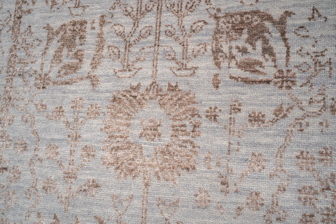 Handknotted Carpet DIA- 423 VASE 3, Silver & Brown