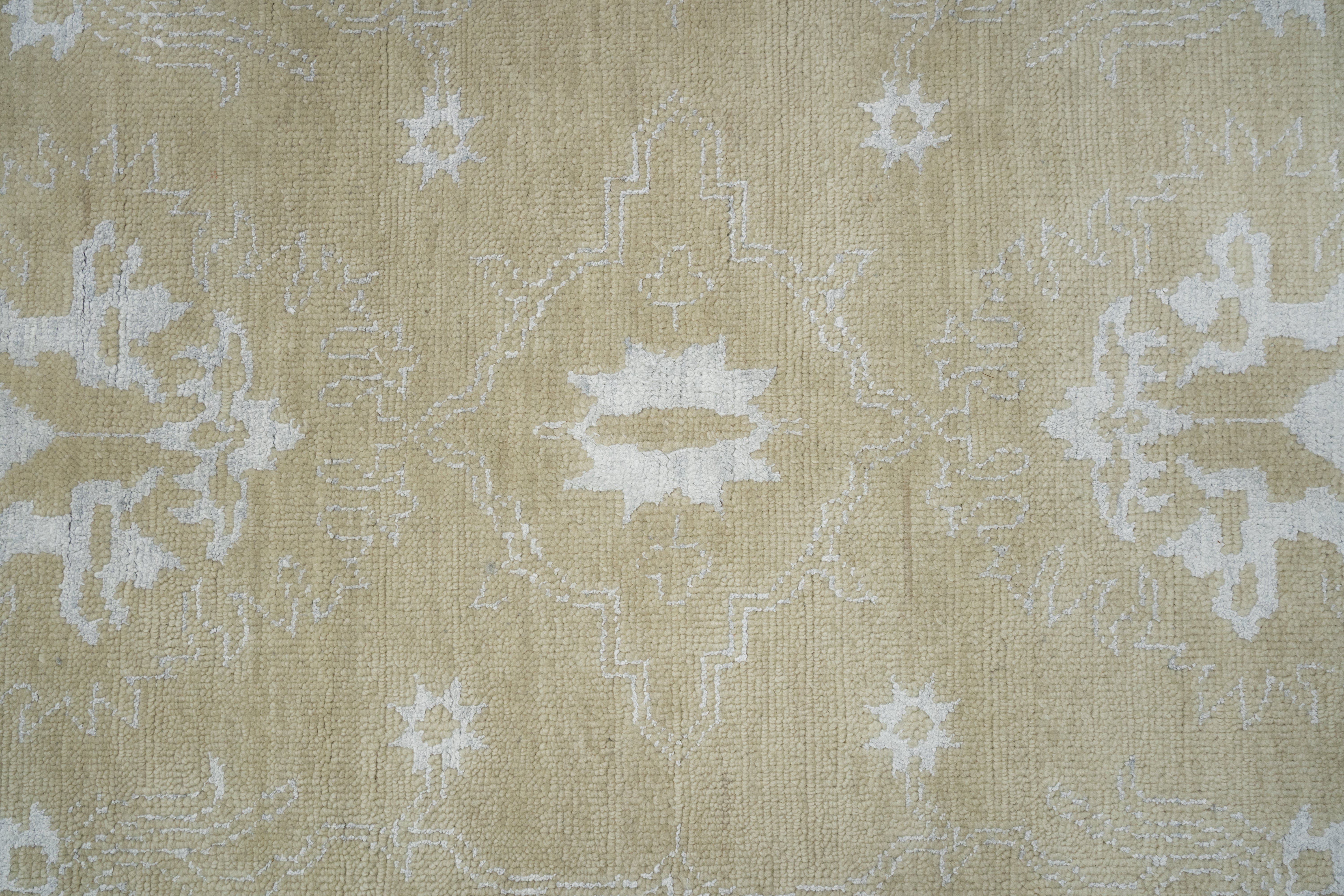Handknotted Carpet DIA- 4291
