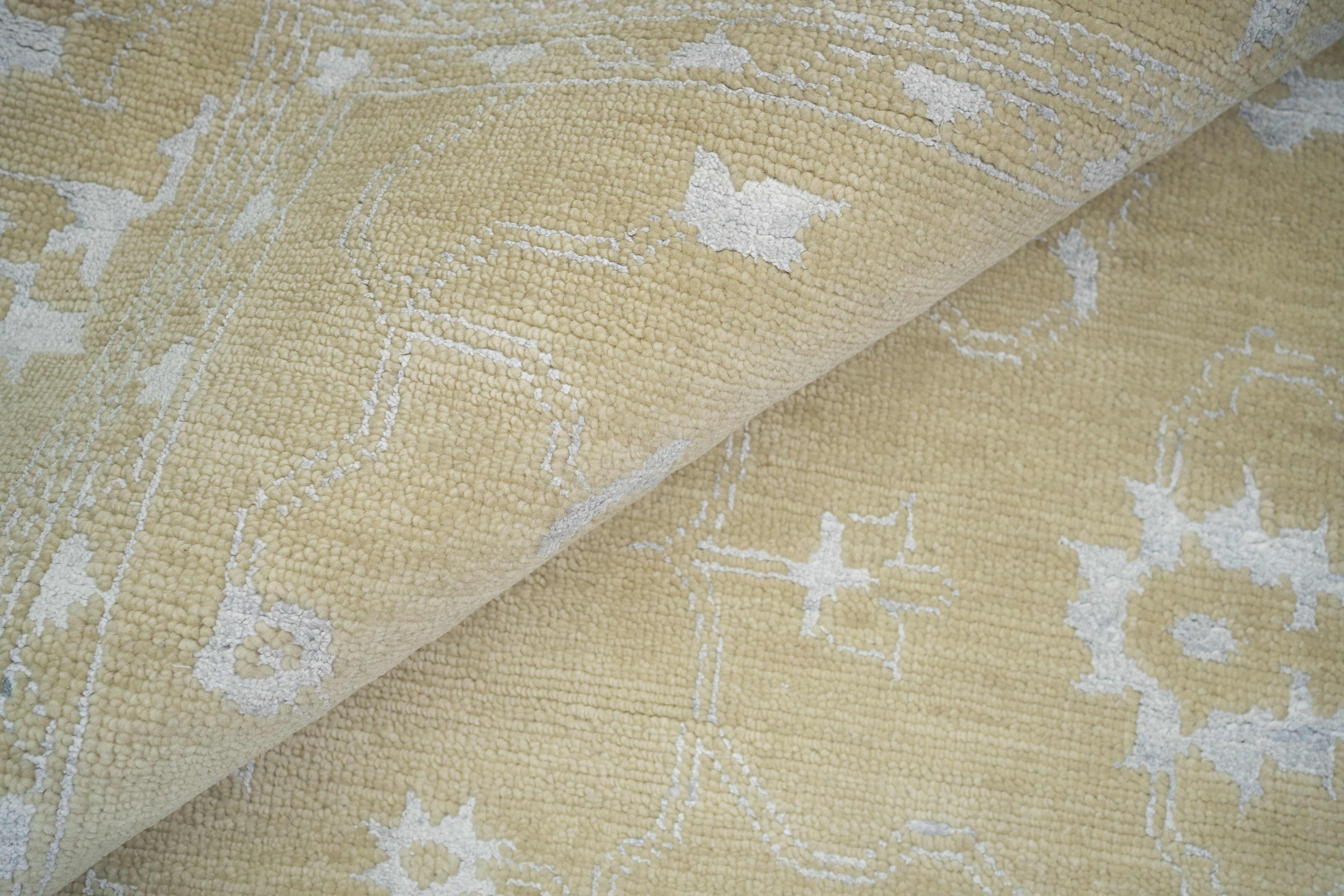 Handknotted Carpet DIA- 4291