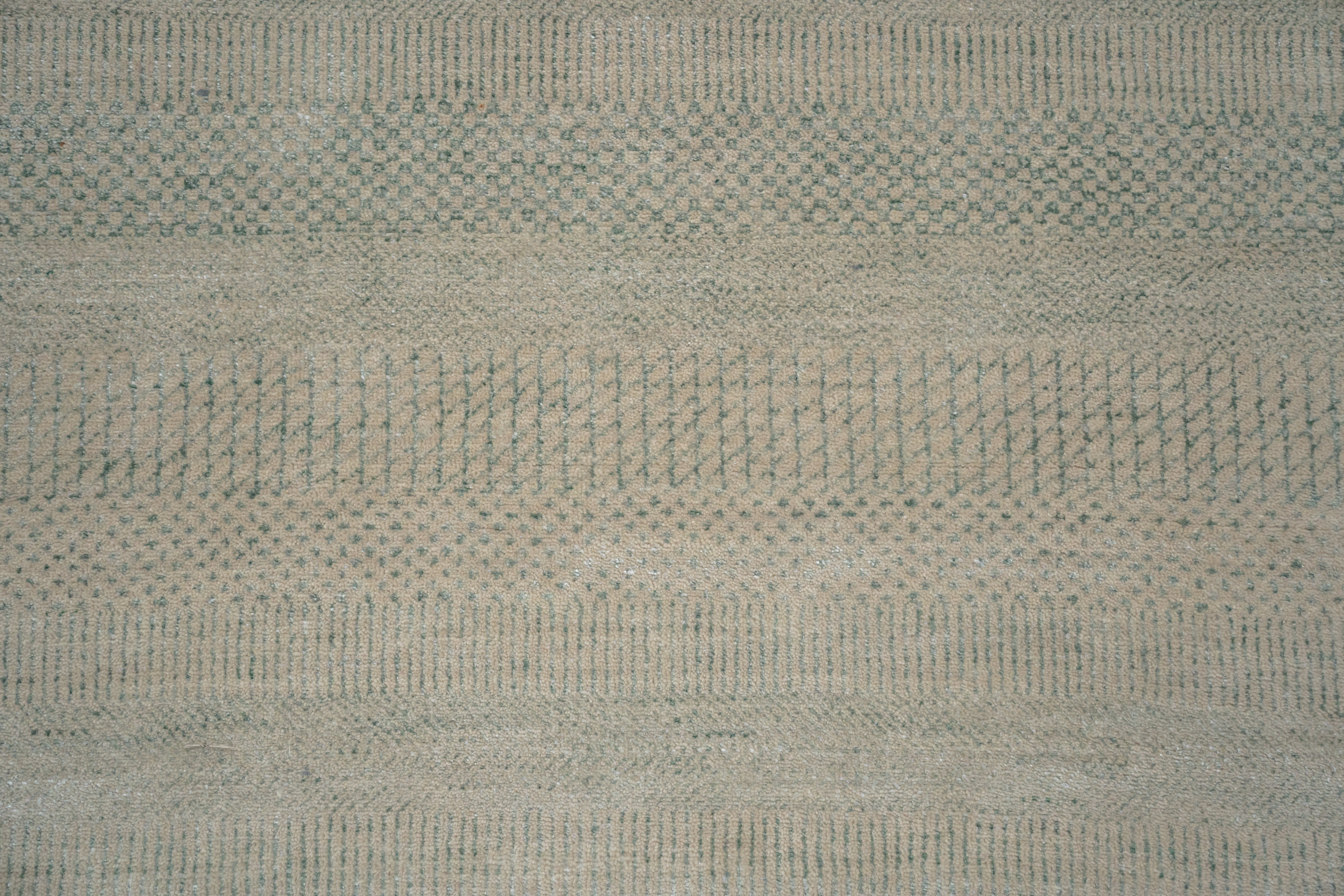 Handknotted Rug  DIA- 44 MCN Khaki & Nickel